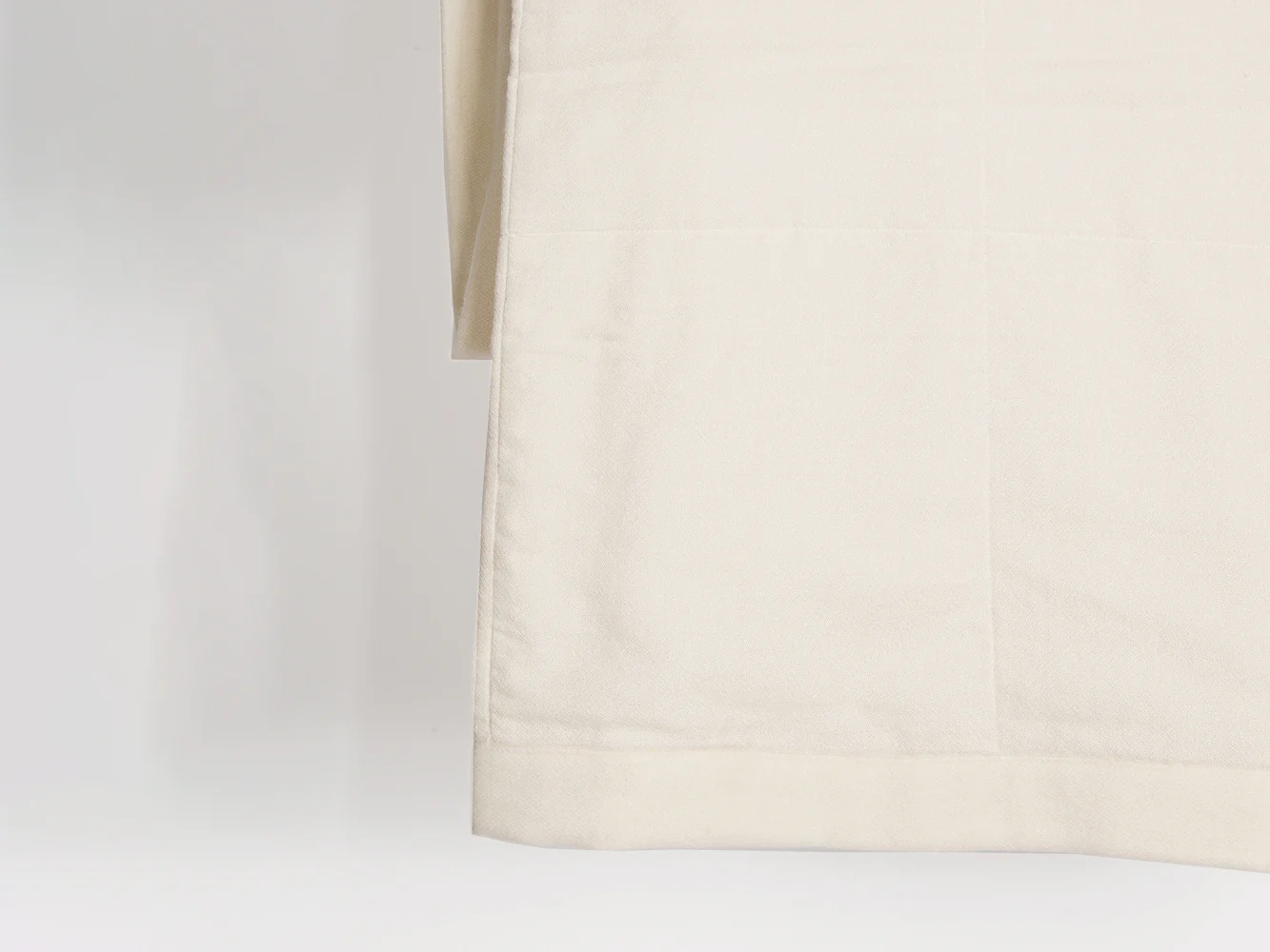 ALONPI CLEVELAND CASHMERE BLANKET / CREAM 85" x 98" - Image 2