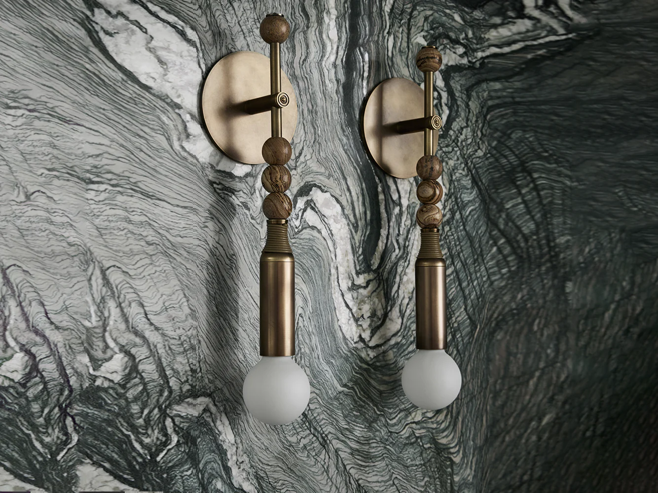 APPARATUS TALISMAN 1 SCONCE H19” x W5.5" x D4” - Image 3