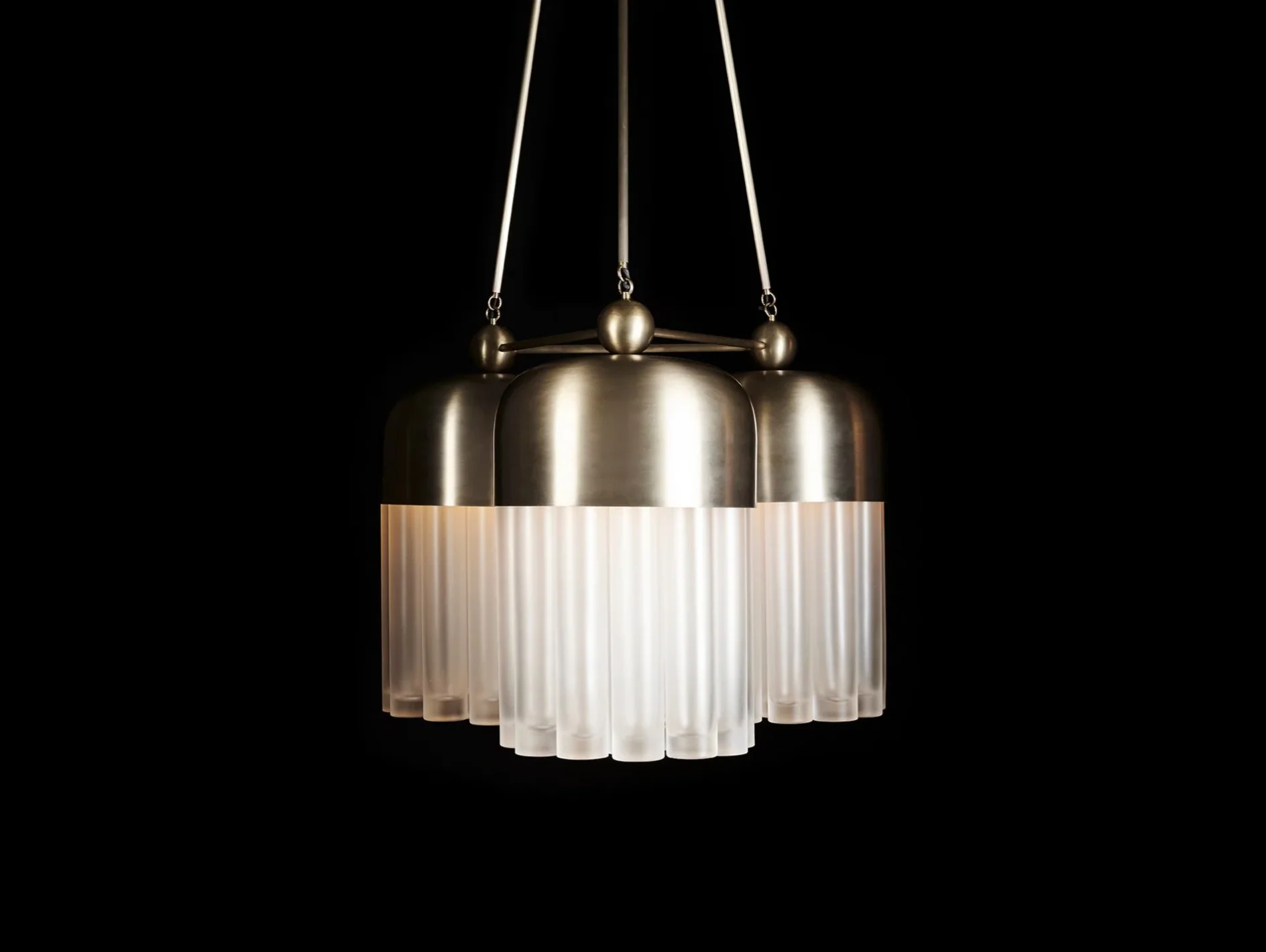 APPARATUS TASSEL 57 CHANDELIER Ø32.5"