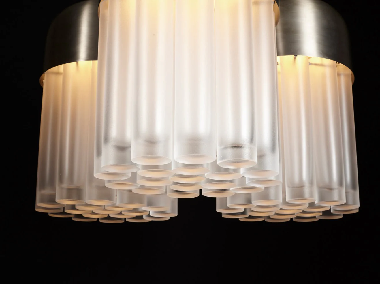 APPARATUS TASSEL 57 CHANDELIER Ø32.5" - Image 5