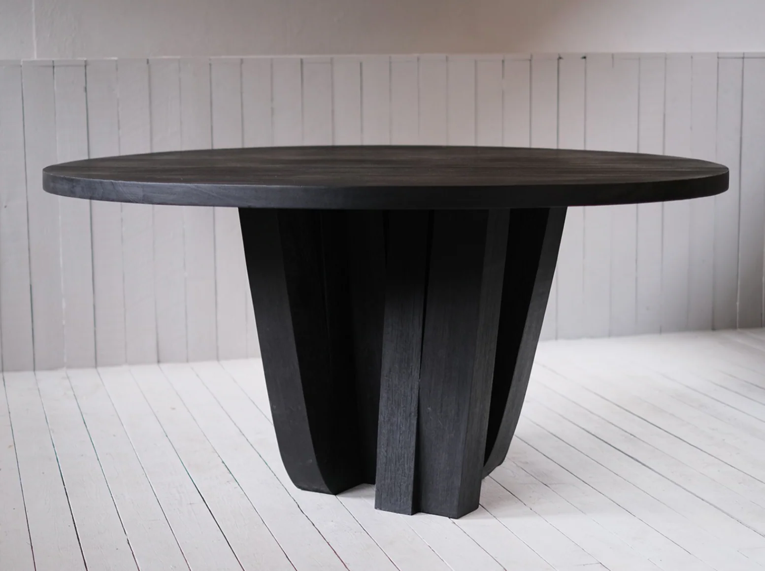 ARNO DECLERCQ ZOUMEY TABLE ROUND / BLACK Ø63" x H29.5"