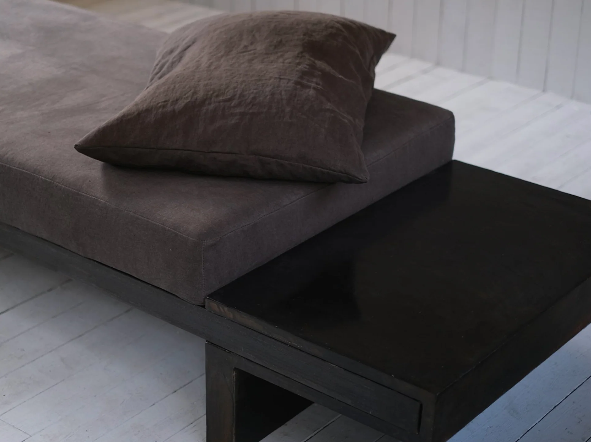ARNO DECLERCQ DAYBED 052022 L112" x D31.5" x H15.75" - Image 3