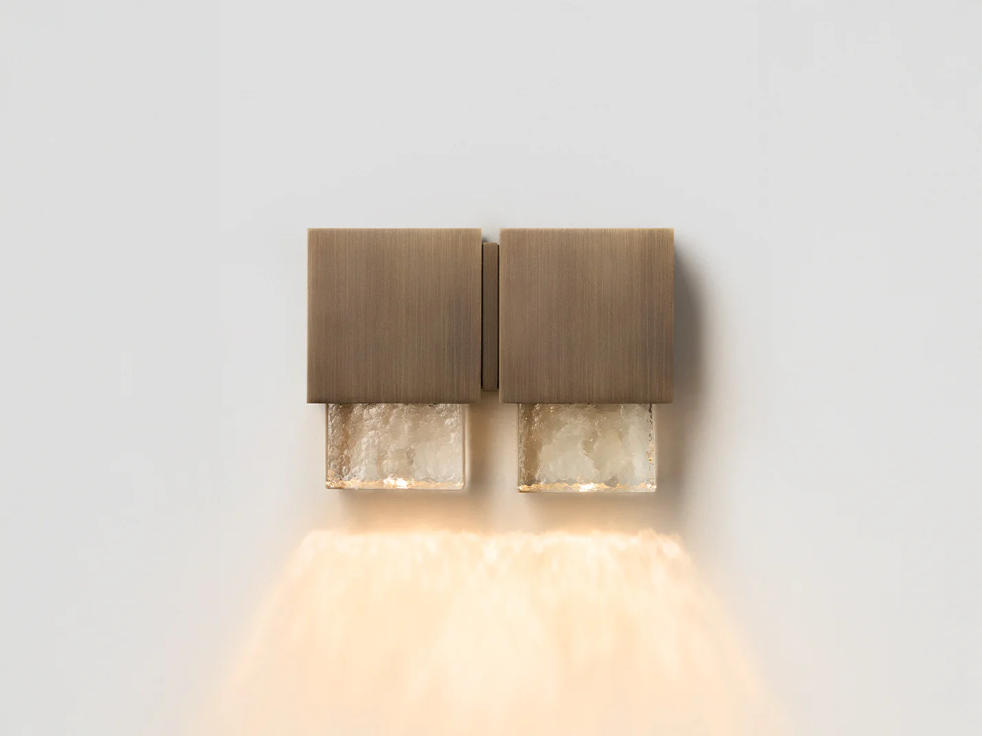 ARTICOLO STUDIOS CUBO WALL SCONCE / DOUBLE W6.2" x D3.2" x H4.4"