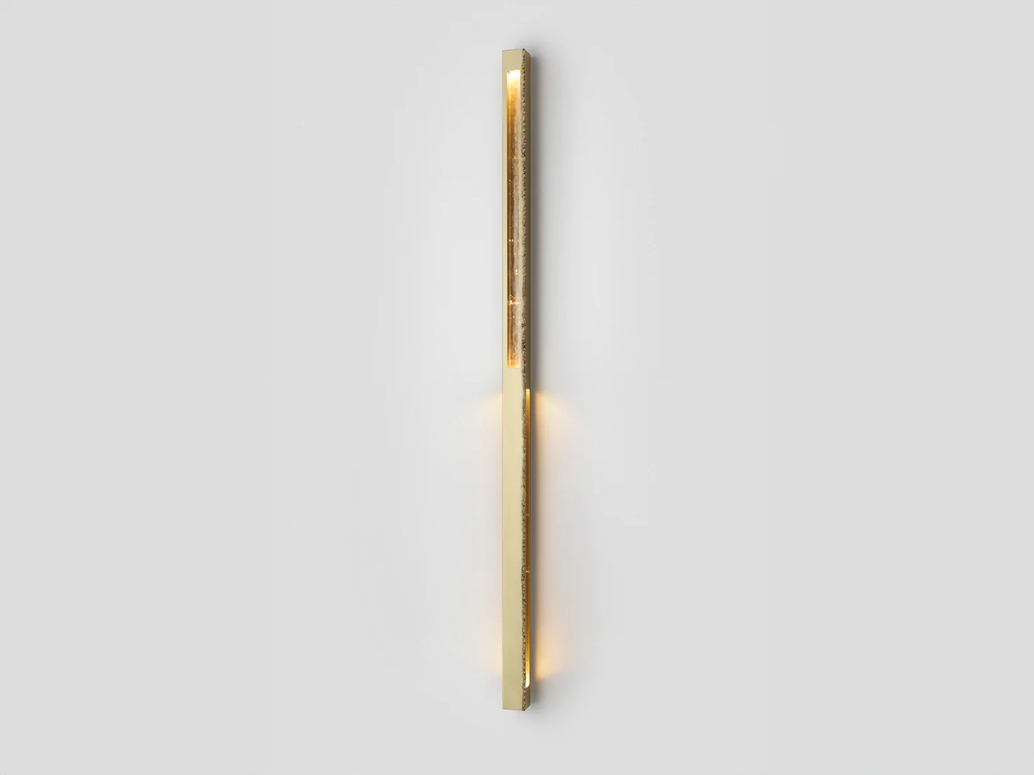 ARTICOLO STUDIOS SEAM STACK WALL SCONCE / EXTRA LARGE W1" x D1.9" x H42.8"