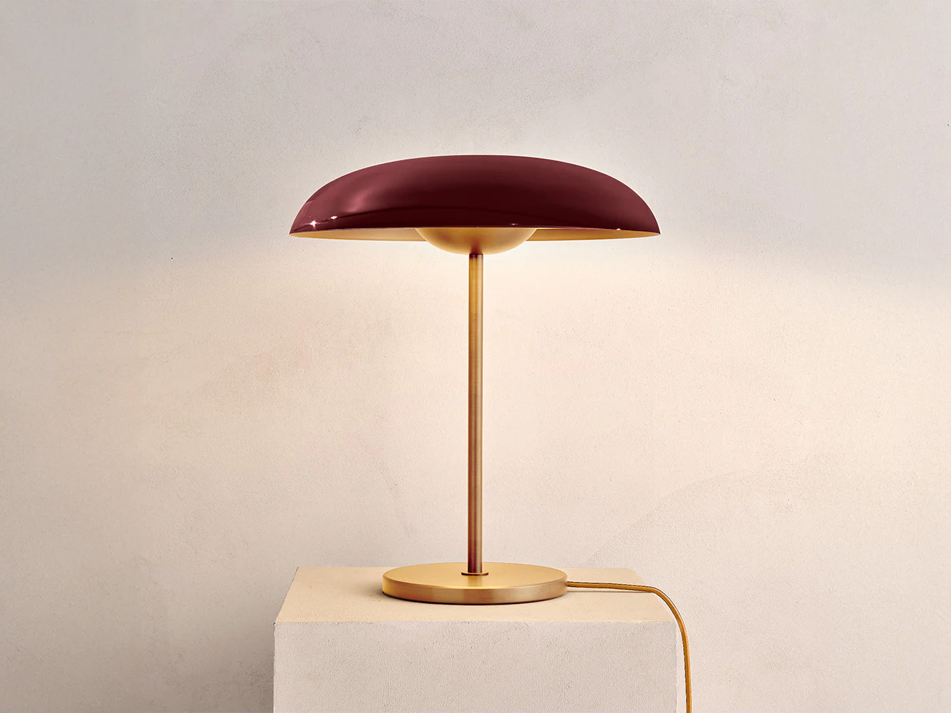 ATELIER001 SOLSTICE TABLE LAMP / MAROON