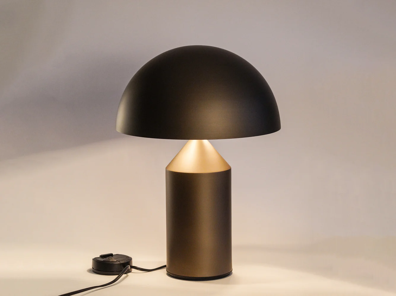 OLUCE ATOLLO MEDIUM TABLE LAMP / MEDIUM BRONZE H19.7" - Image 4