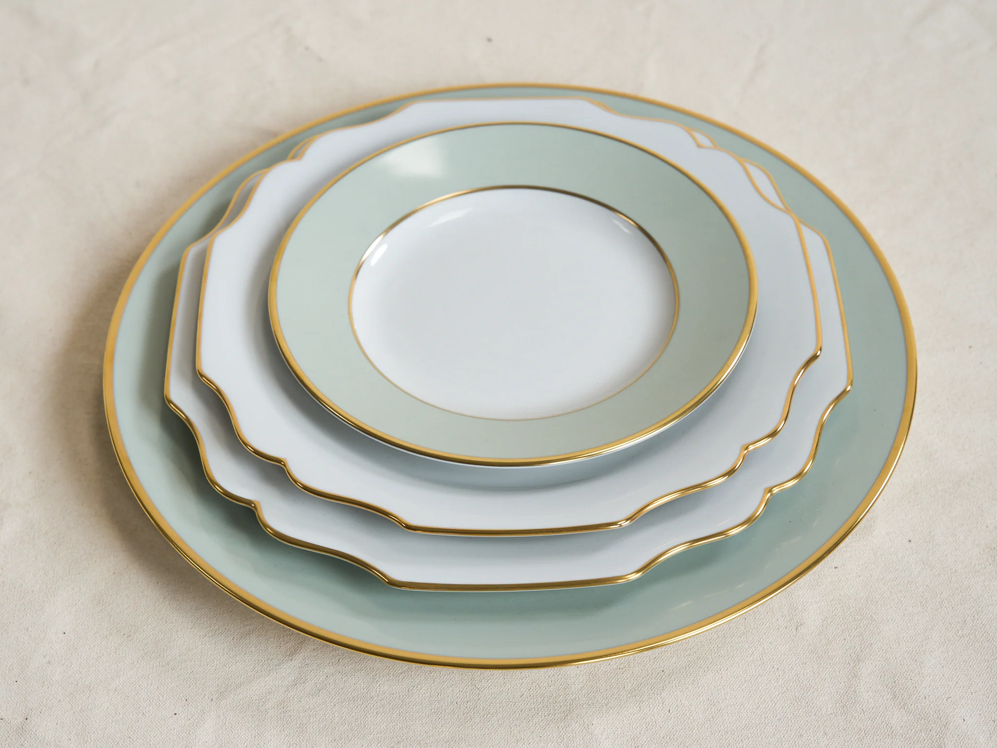 AUGARTEN BELVEDERE GOLD RIM DINNER PLATE Ø10.6" - Image 3
