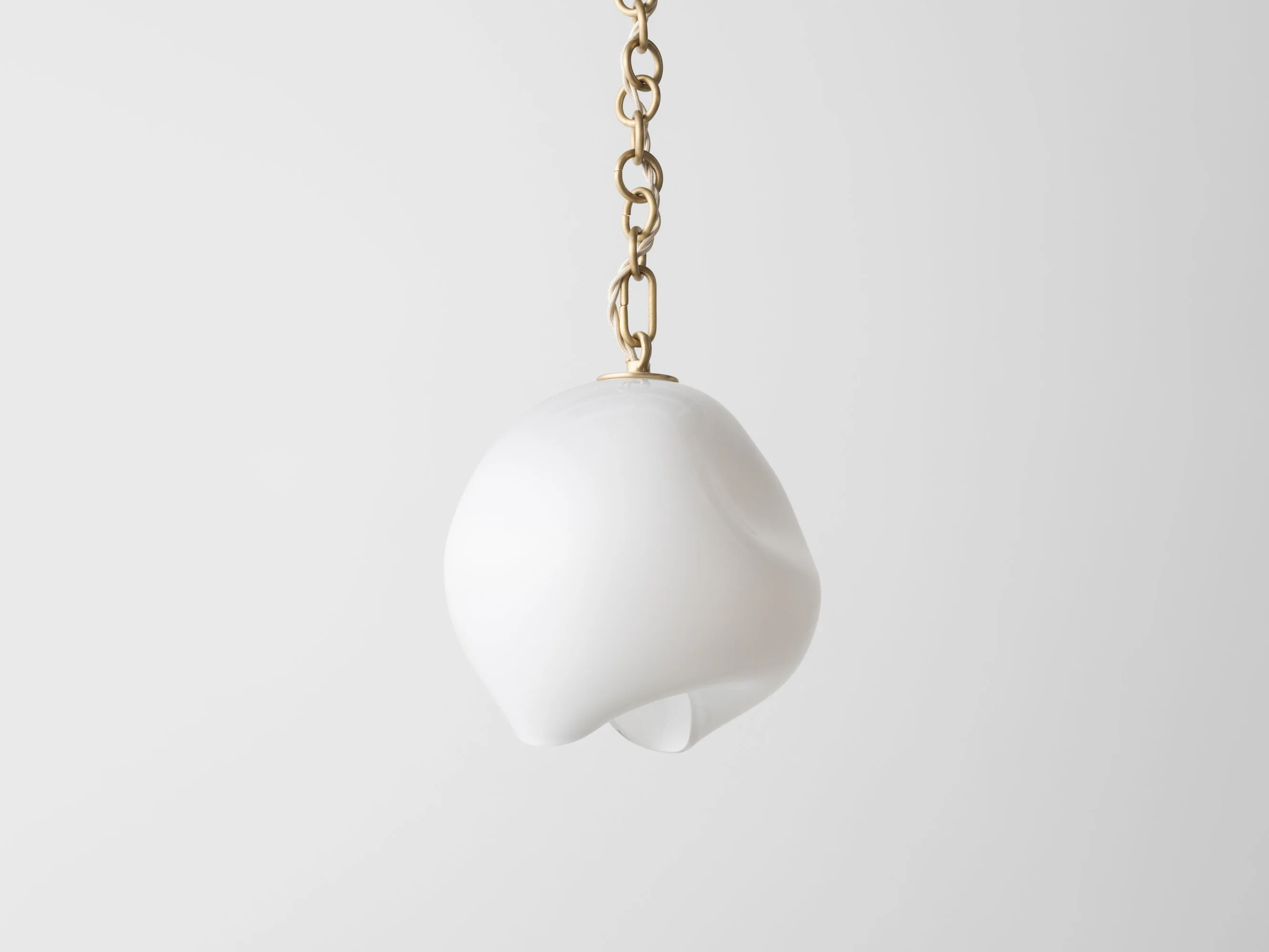 AVRAM RUSU STUDIO MAREA SMALL LEIDYI PENDANT Ø8" x H9" - Image 3