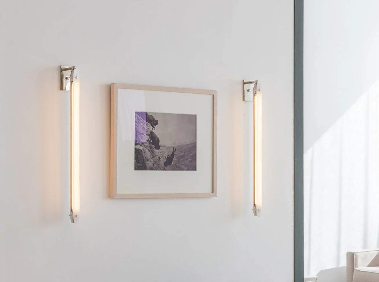 BEC BRITTAIN SHY SCONCE - Image 4