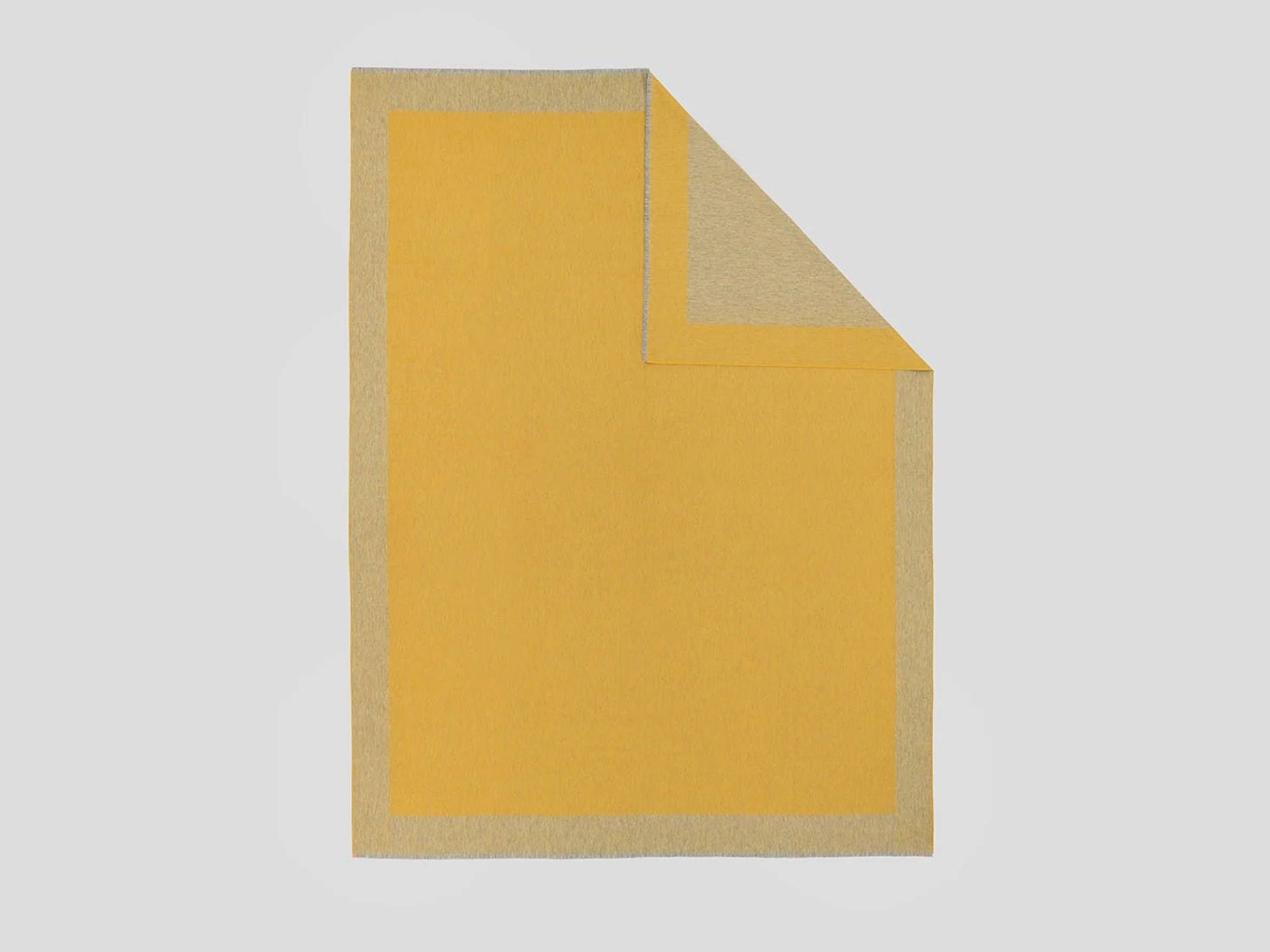BEGG X CO ARRAN BORDER THROW / FLANNEL GOLD 59" x 110" - Image 2