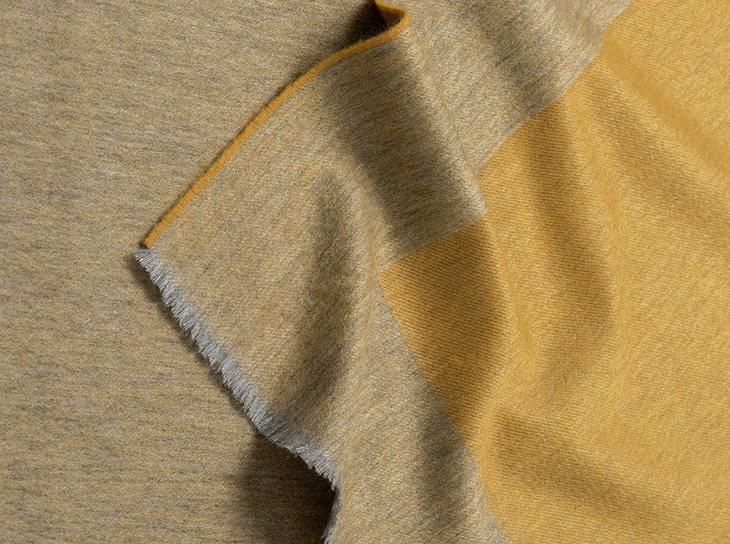 BEGG X CO ARRAN BORDER THROW / FLANNEL GOLD 59" x 110" - Image 3