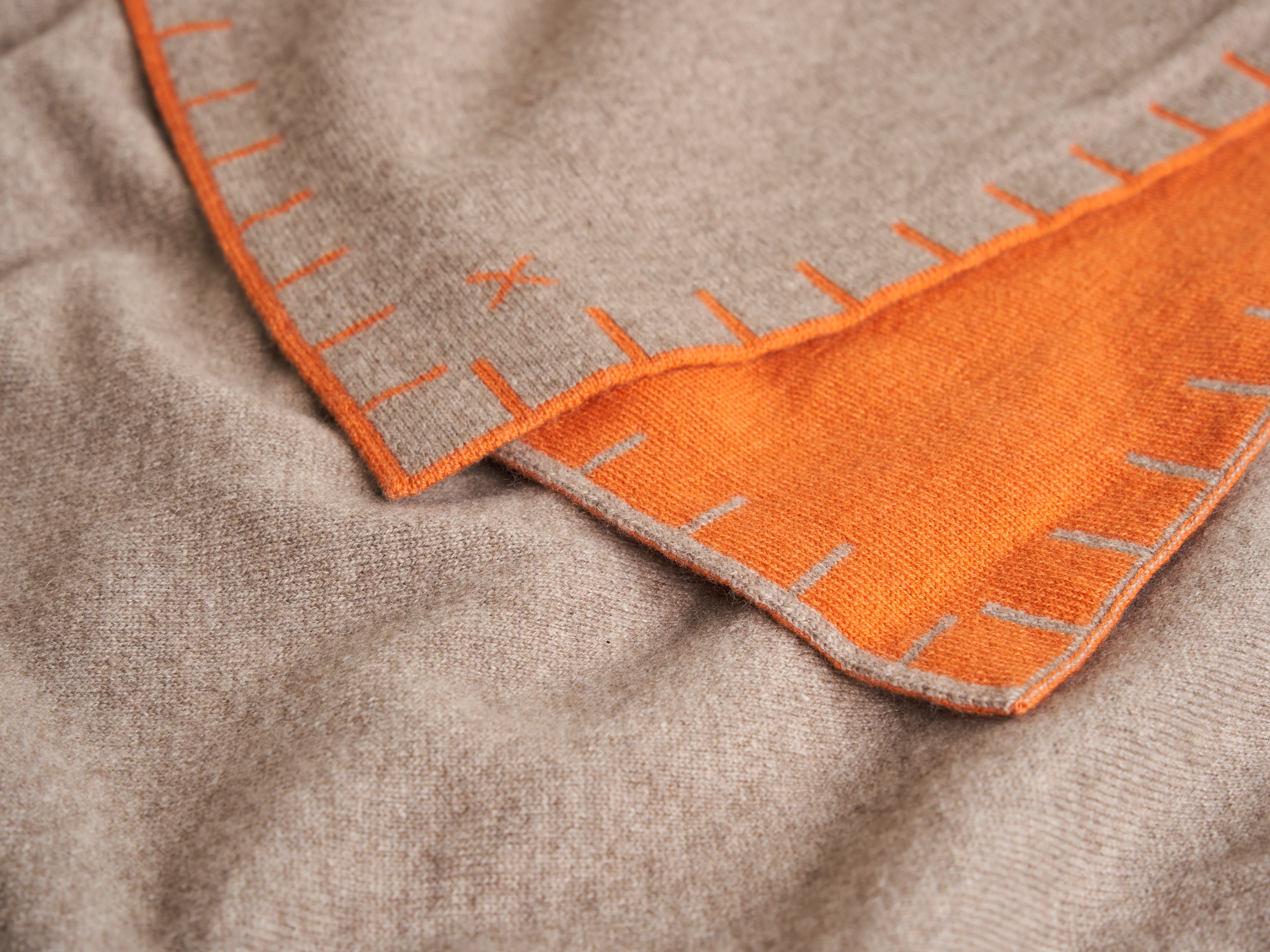 BEGG X CO TRAVERSE THROW / NATURAL + ORANGE 55" x 71" - Image 3