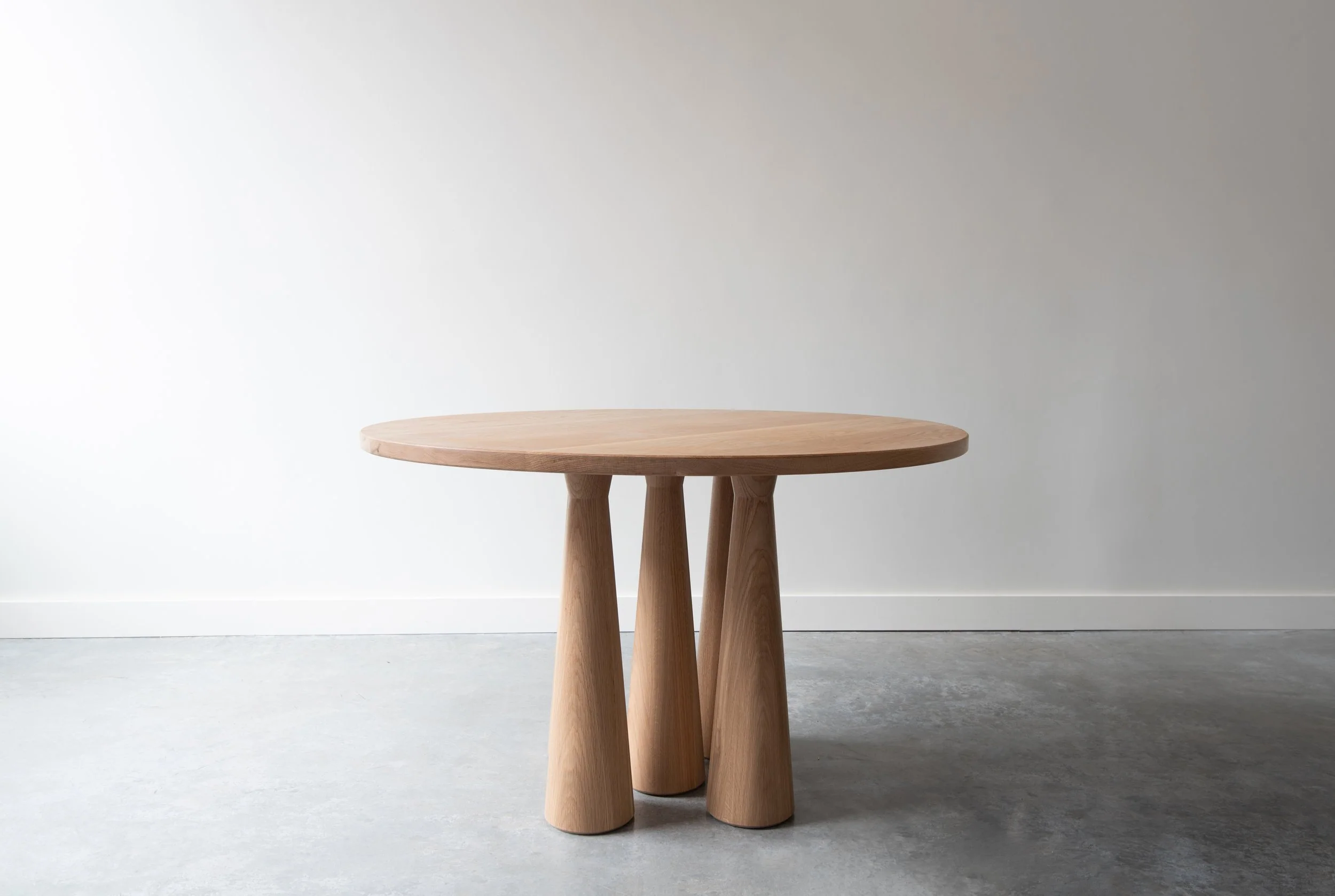 BEN & AJA BLANC PILLAR DINING TABLE Ø48" x H30" - Image 2