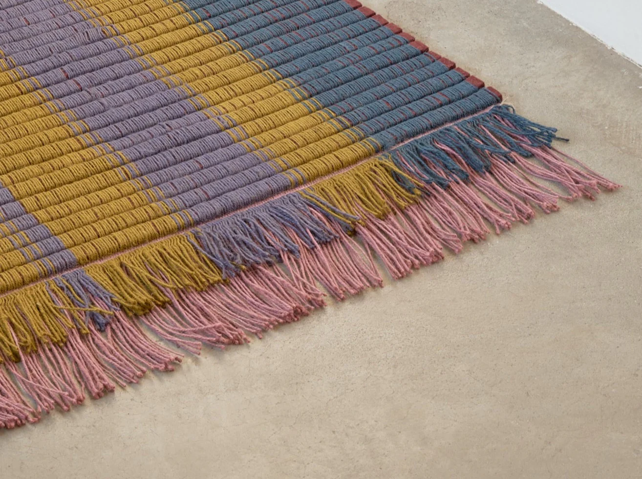 CC-TAPIS MAE ENGELGEER OMOTE HAKI RUNNER 2'9" x 9'8" - Image 3