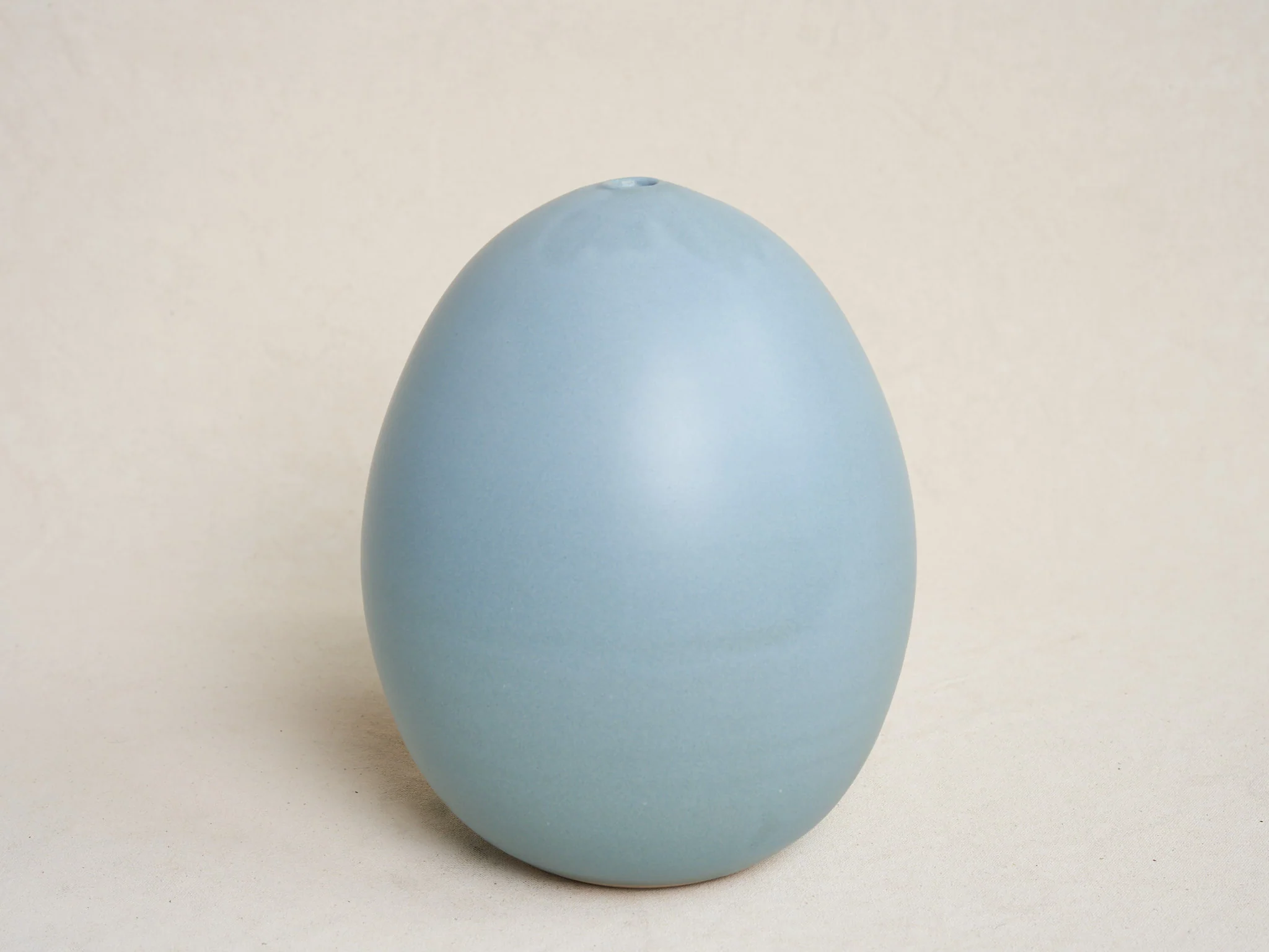 CHRISTIANE PERROCHON LARGE EGG VASE / PAPER BLUE H9.4"