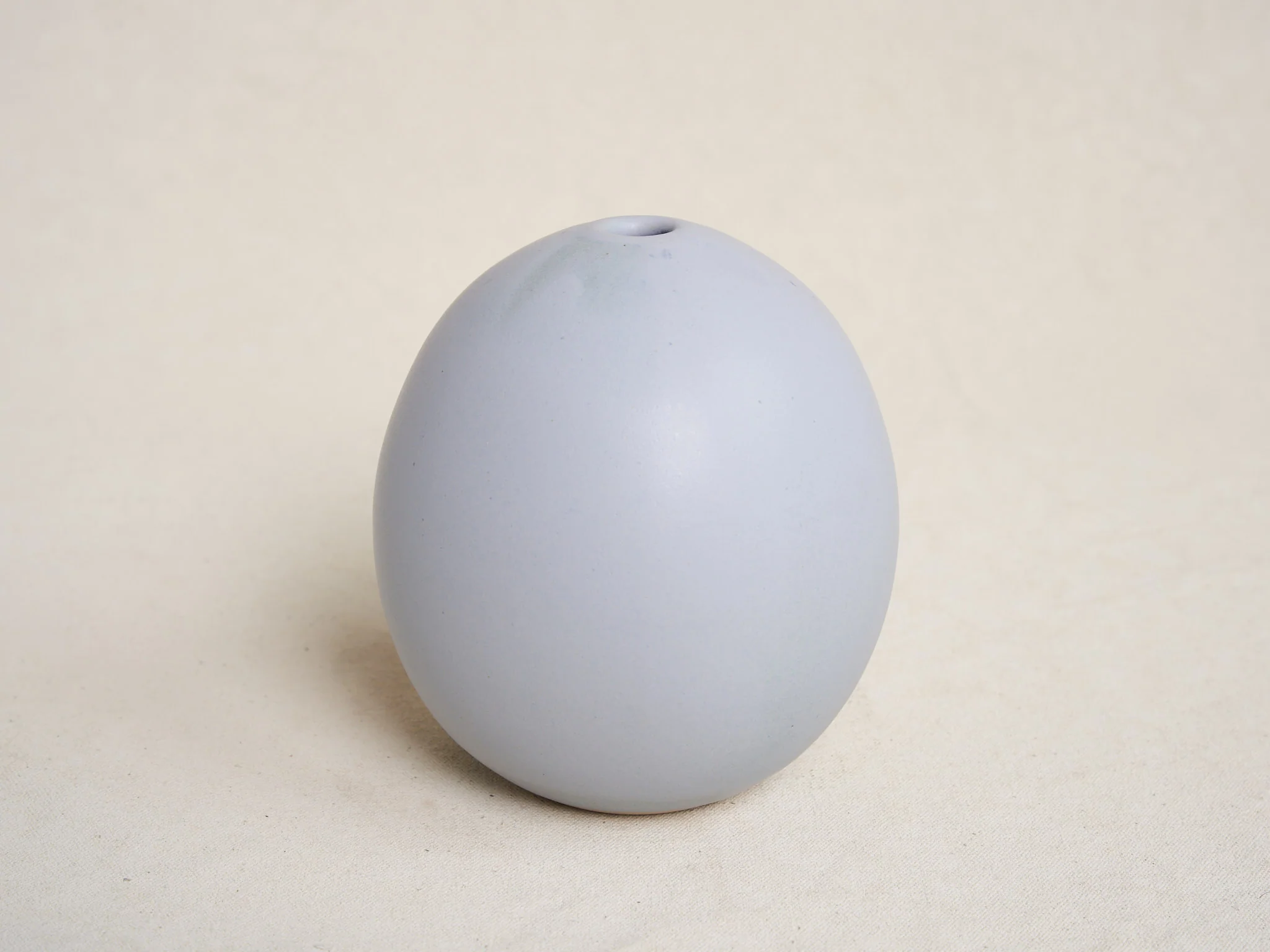 CHRISTIANE PERROCHON MEDIUM EGG VASE / WATERCOLOR BLUE H6.3"