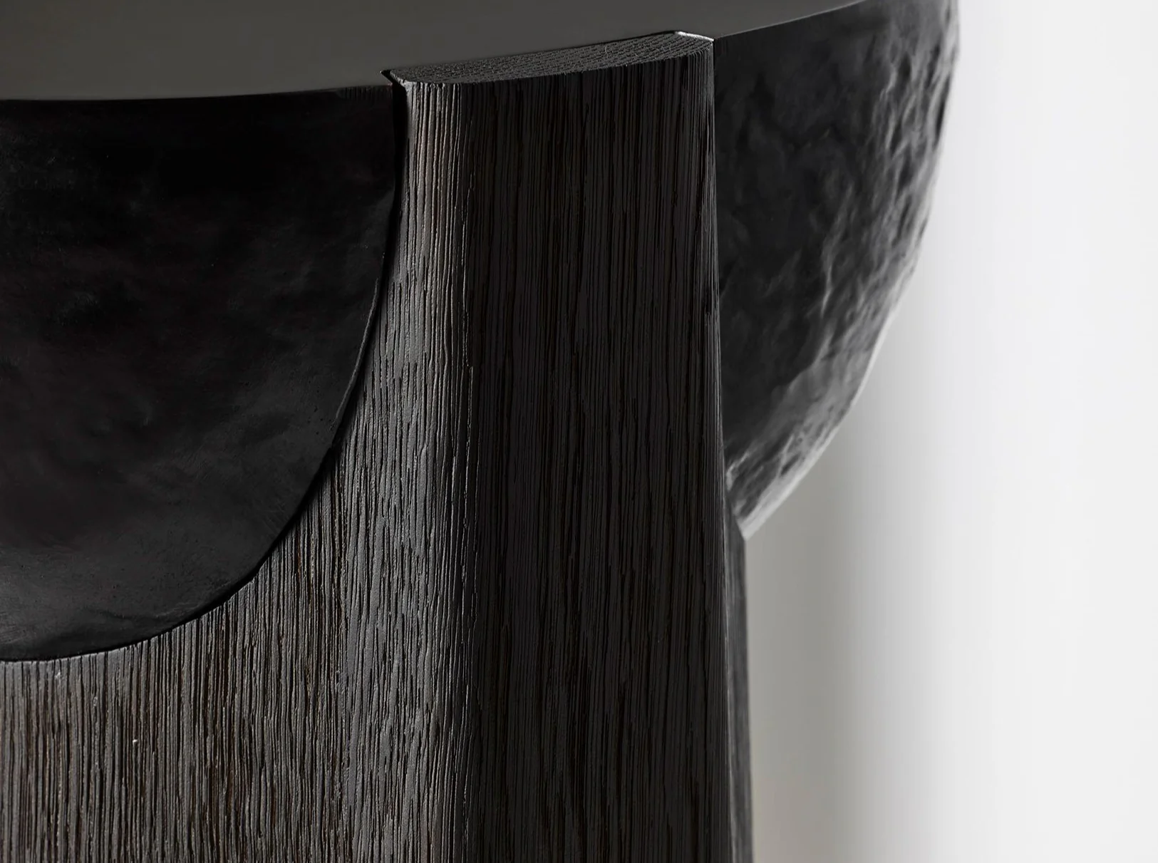 COLLECTION PARTICULIÈRE DAN YEFFET AKRA SIDE TABLE / BRONZE - Image 3