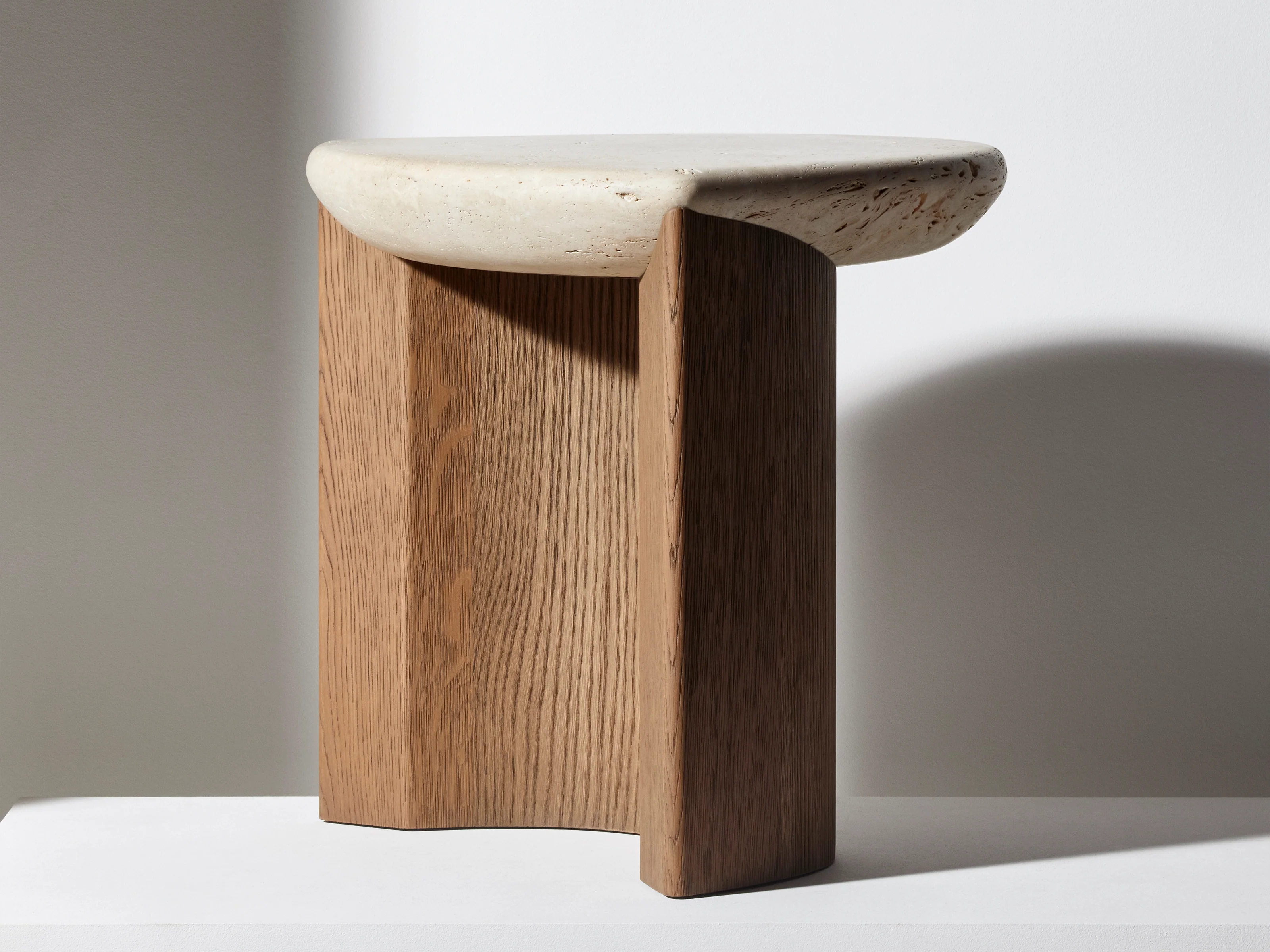 COLLECTION PARTICULIÈRE LADY R SIDE TABLE / STONE + WOOD L20" x W20" x H20"