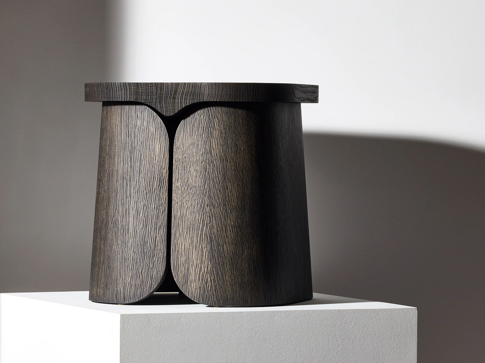 COLLECTION PARTICULIERE CHRISTOPHE DELCOURT MIO SIDE TABLE - Image 2