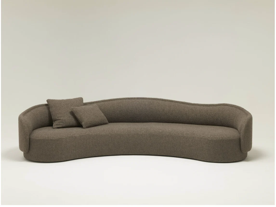 COLLECTION PARTICULIÈRE PIA CURVED SOFA W137.8" x D53.2" x H32.3" x SH15.7"