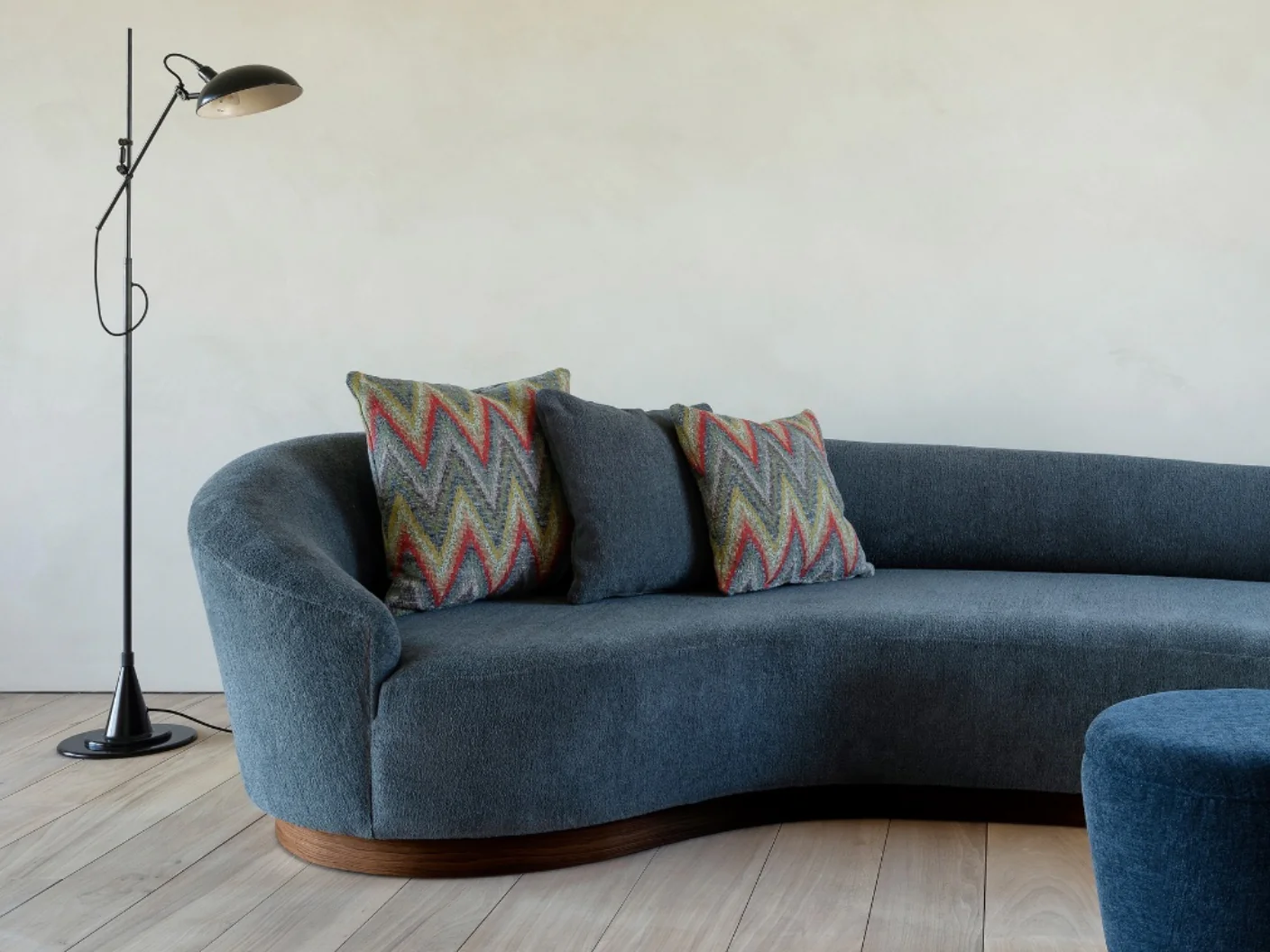 COLLETT & VICTOR ANNA SOFA / FIXED UPHOLSTERY - Image 2