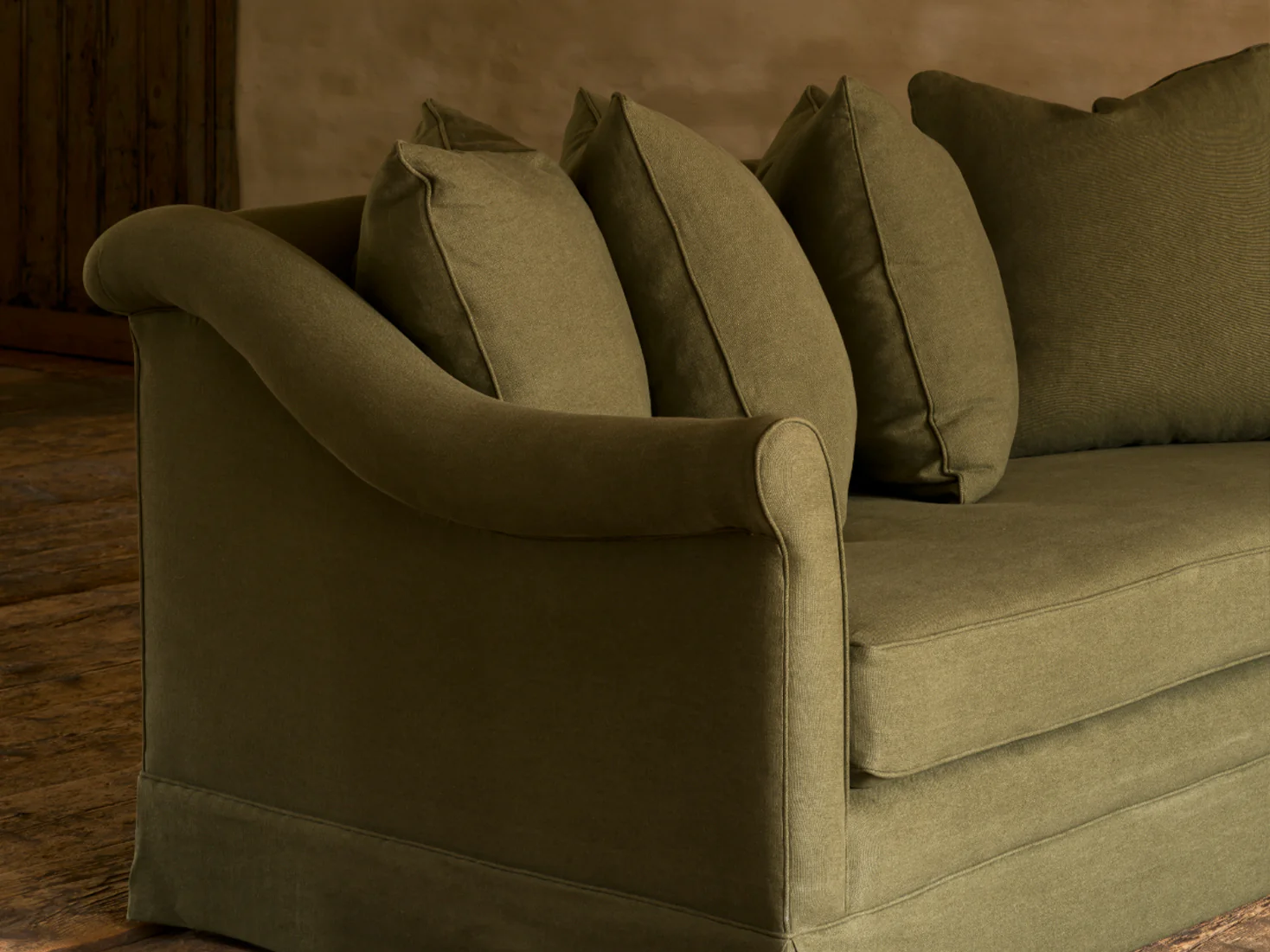 COLLETT & VICTOR BORBADO SOFA / FIXED UPHOLSTERY - Image 3