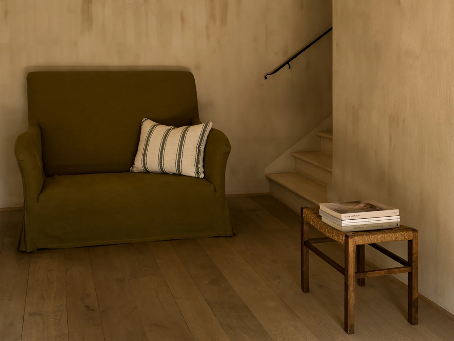 COLLETT & VICTOR CHOUETTE LOVESEAT / SLIP COVERED - Image 2