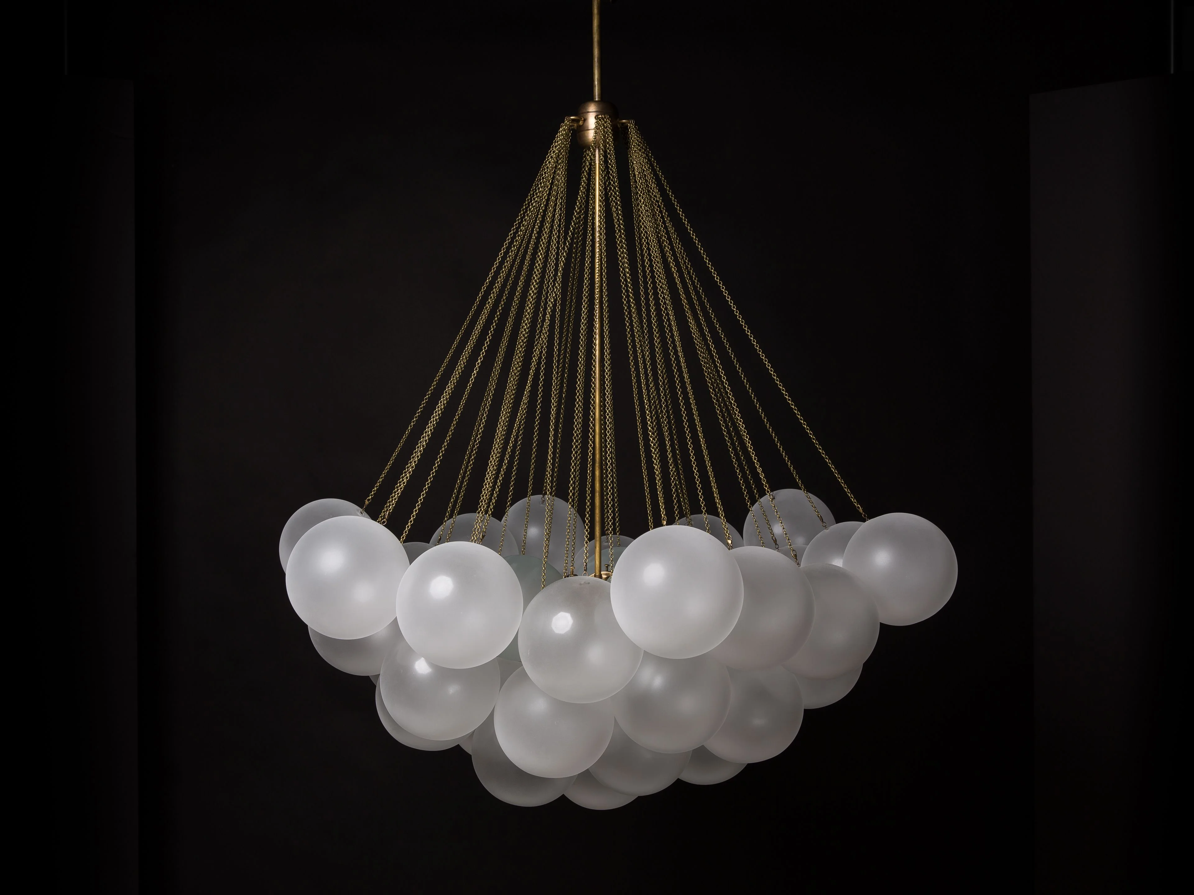 APPARATUS CLOUD 31 PENDANT Ø37”