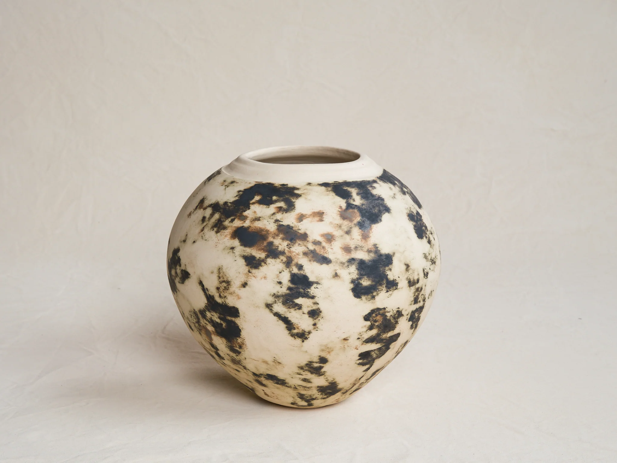 KATAYONE ADELI STAINED LARGE VESSEL Ø15.5" x H14.5" - Image 2