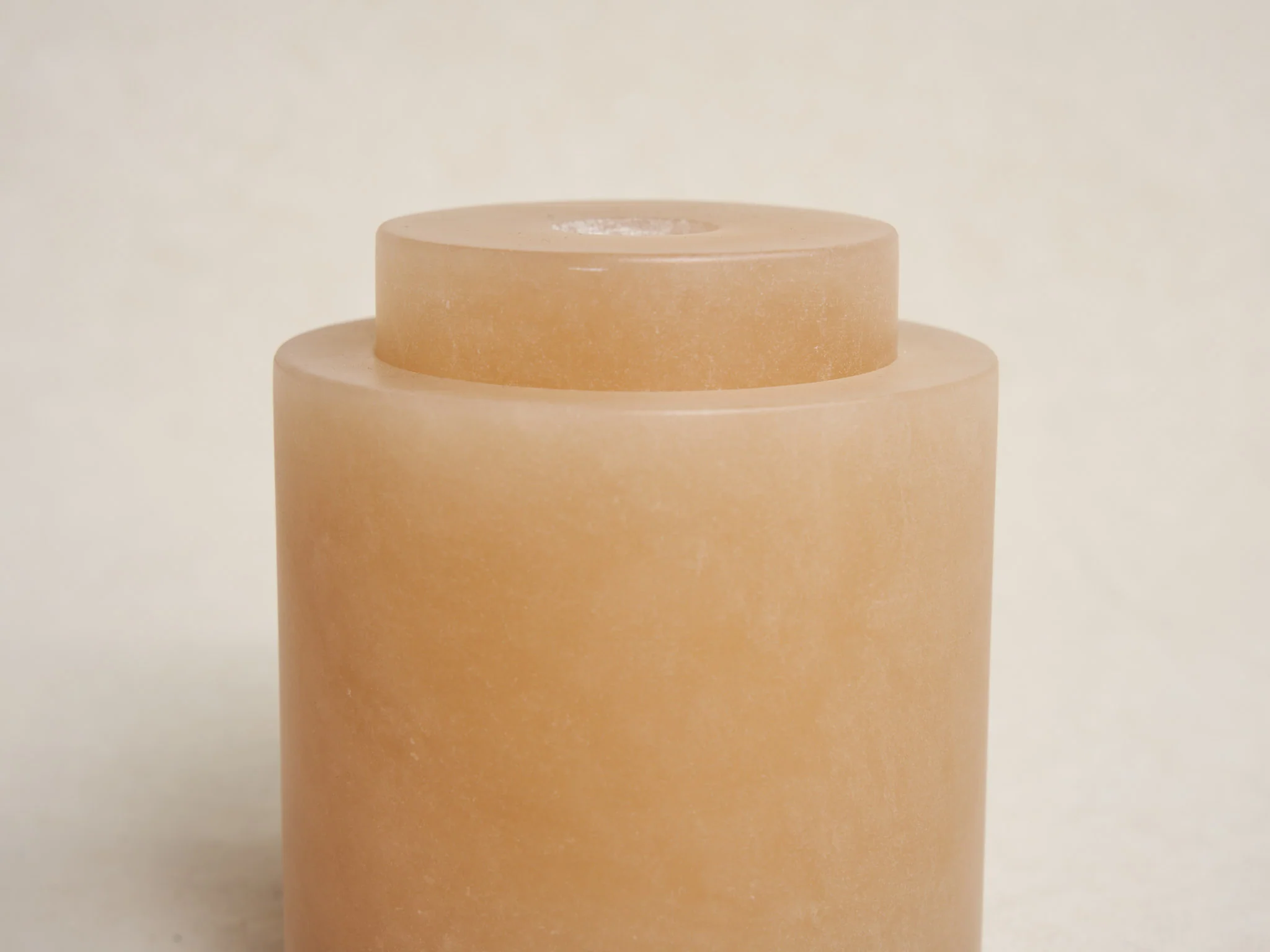 MICHAËL VERHEYDEN PETITE VASE / ALABASTER TABAC Ø4” x H5.25 - Image 2