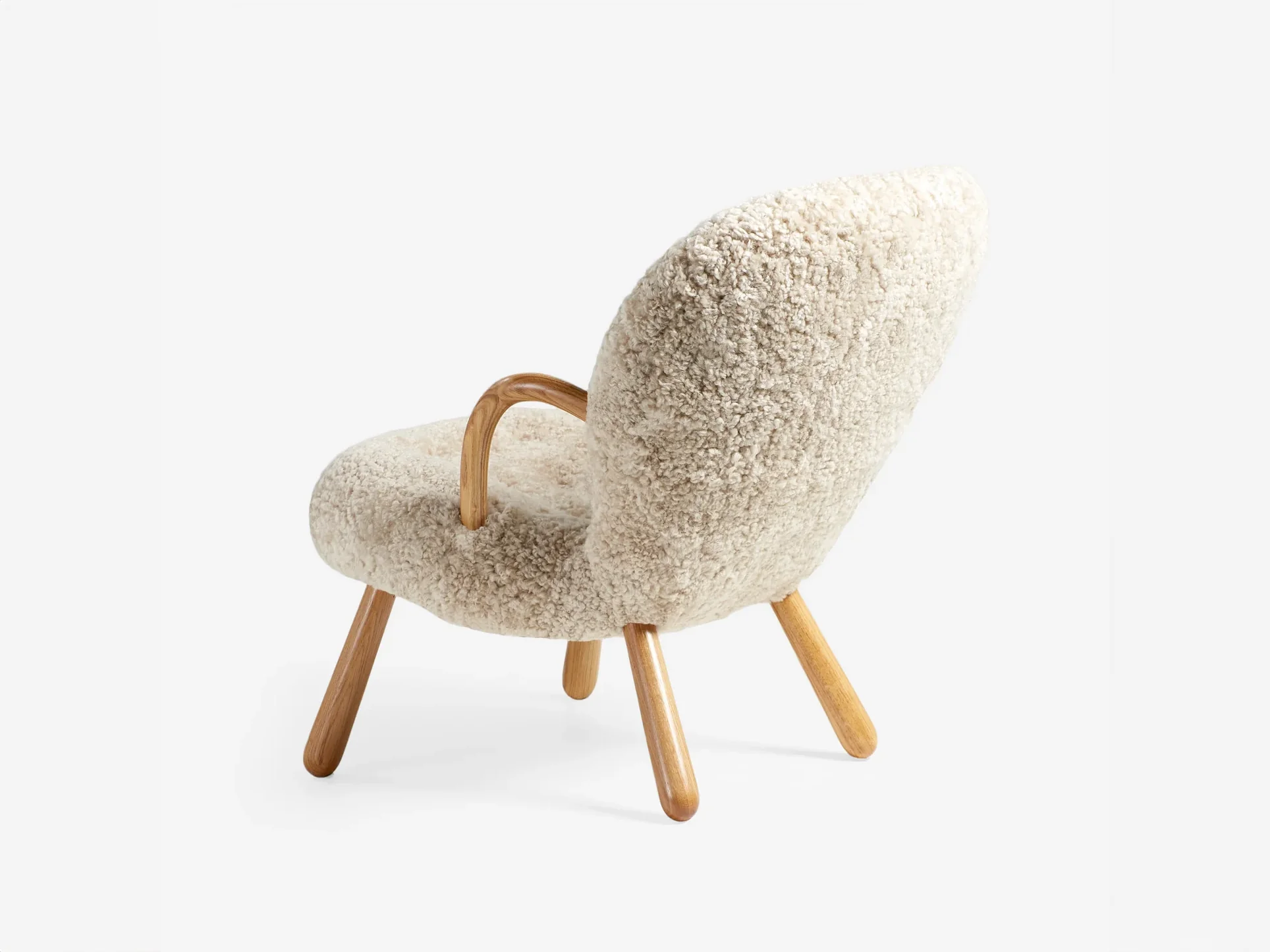 DAGMAR CLAM CHAIR / SHEEPSKIN H32.3” x D31.5” x W25.6” x SH16.5” - Image 3