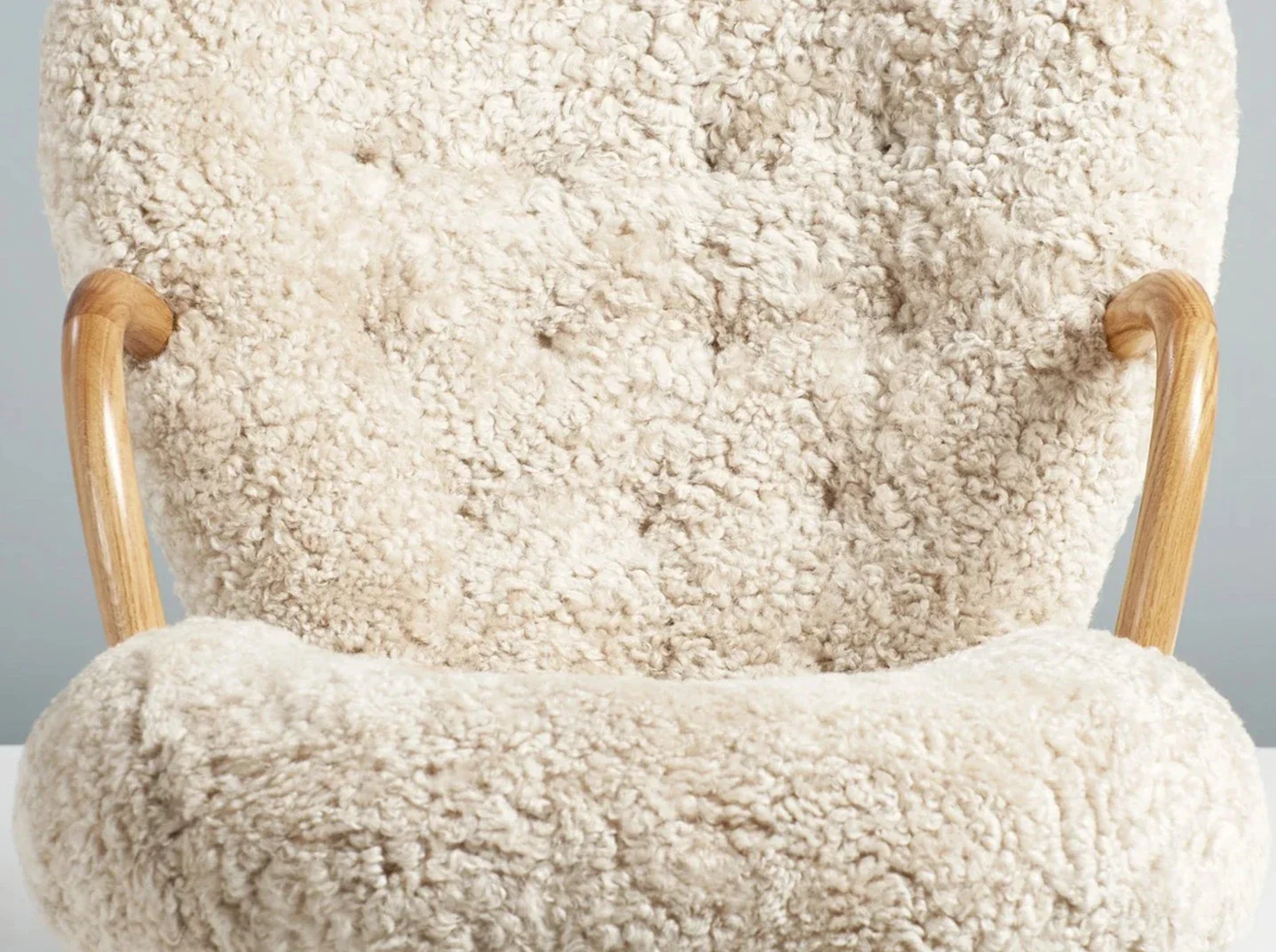 DAGMAR CLAM CHAIR / SHEEPSKIN H32.3” x D31.5” x W25.6” x SH16.5” - Image 7