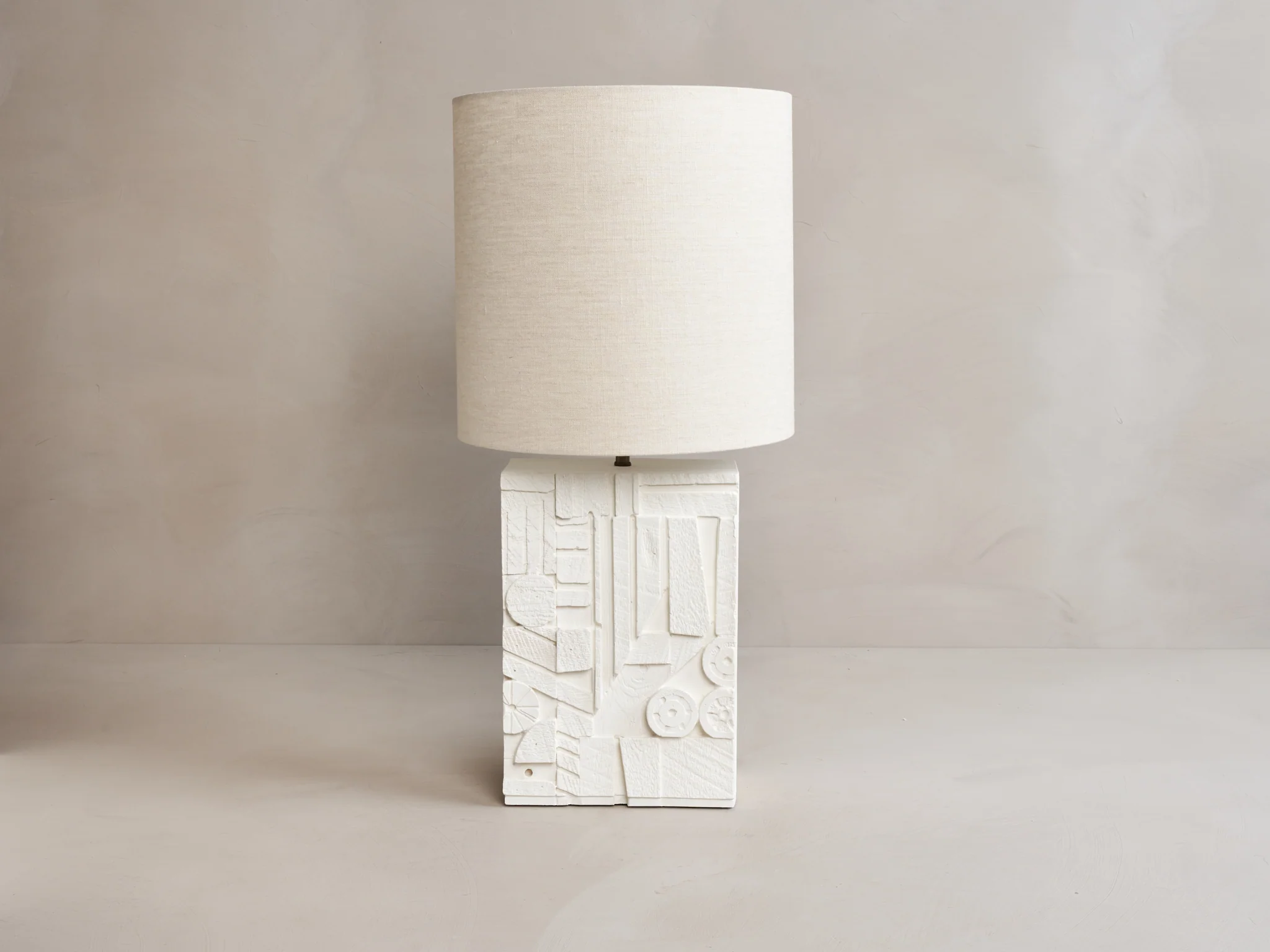 DAN SCHNEIGER SCARPA II TABLE LAMP W8.5" x D5" x H12"