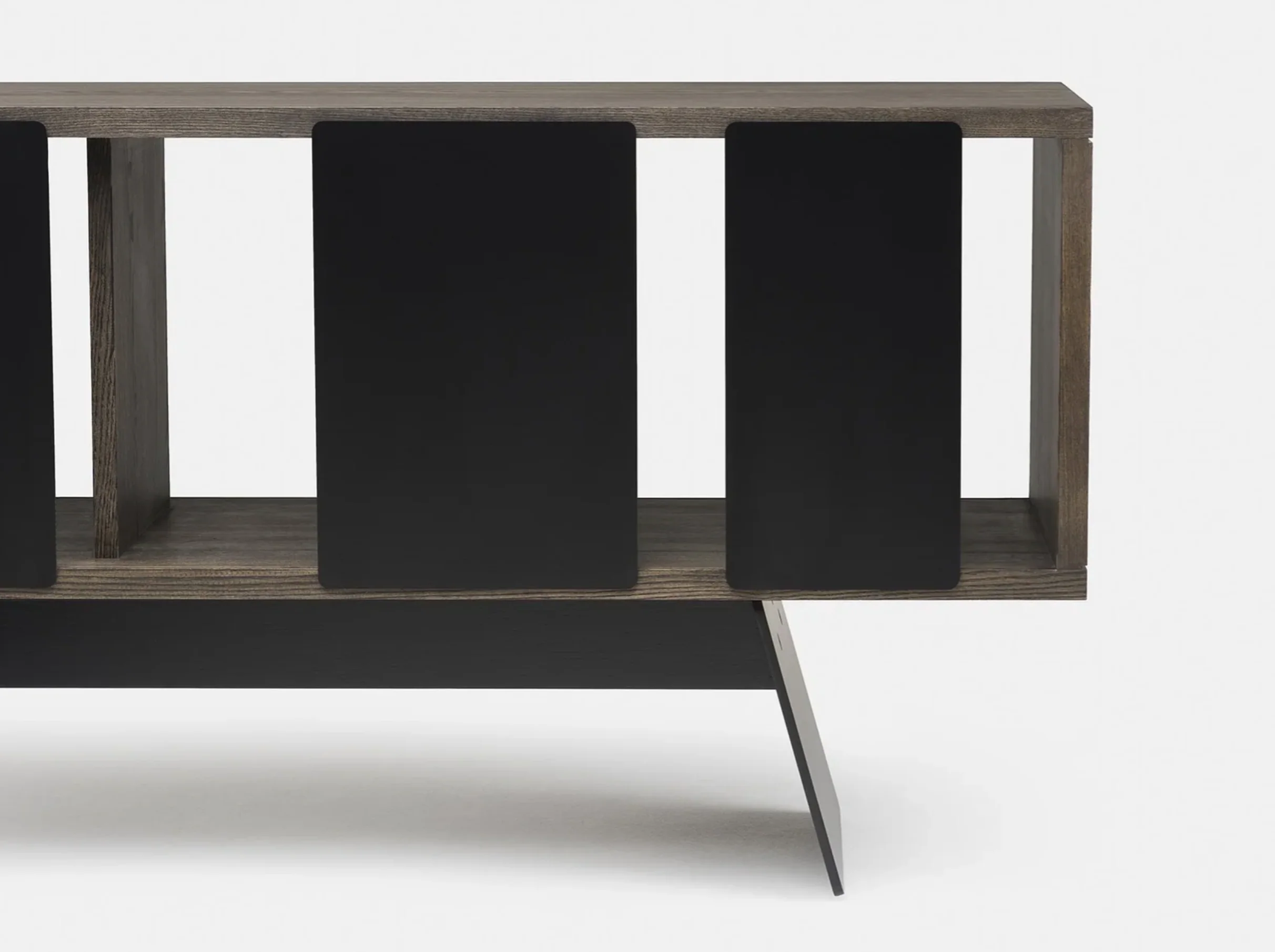 DE LA ESPADA DIFFERENT TRAINS CABINET / NARROW - Image 6