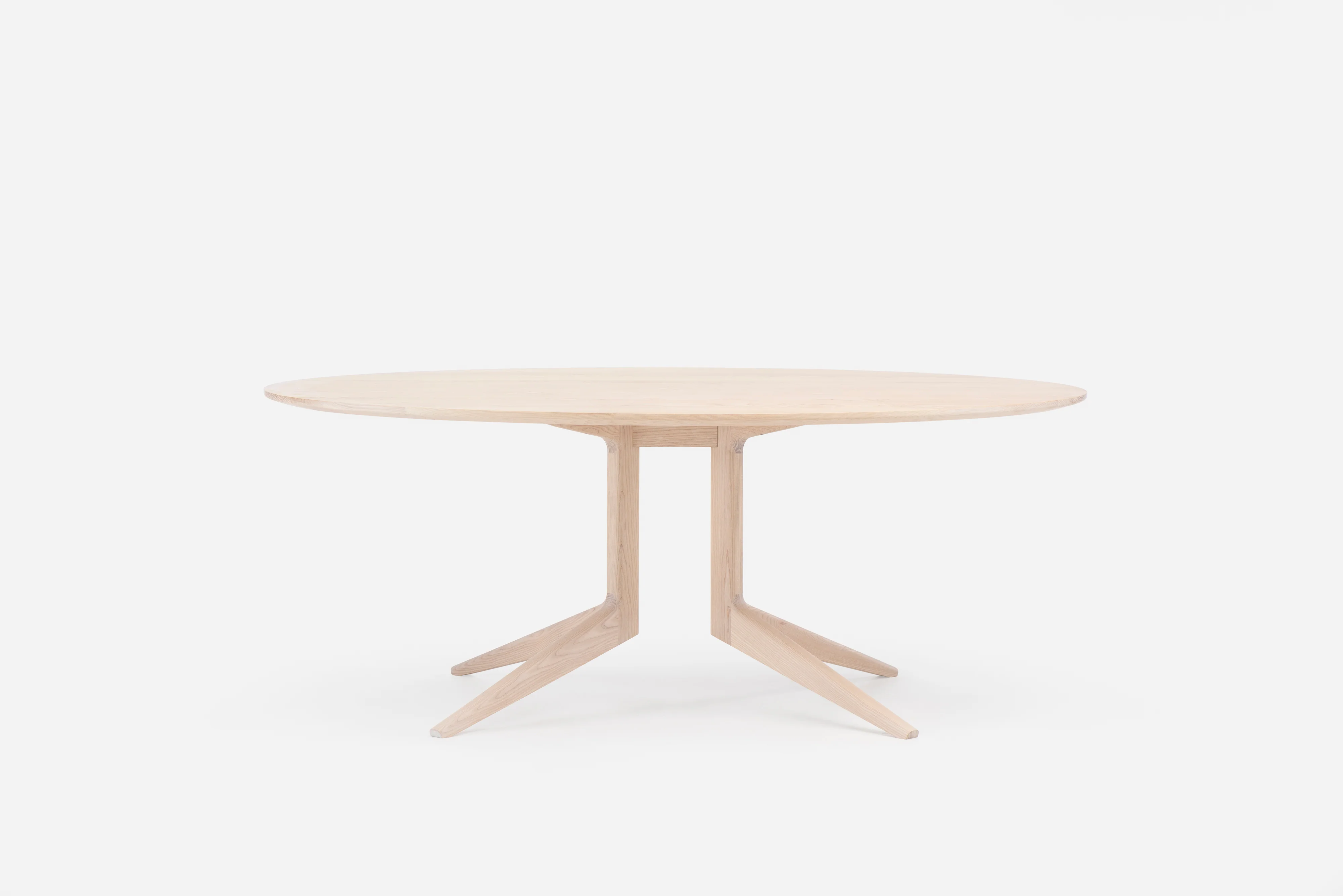 DE LA ESPADA MATTHEW HILTON LIGHT OVAL TABLE W74.8" × D43.3" × H29.1” - Image 3