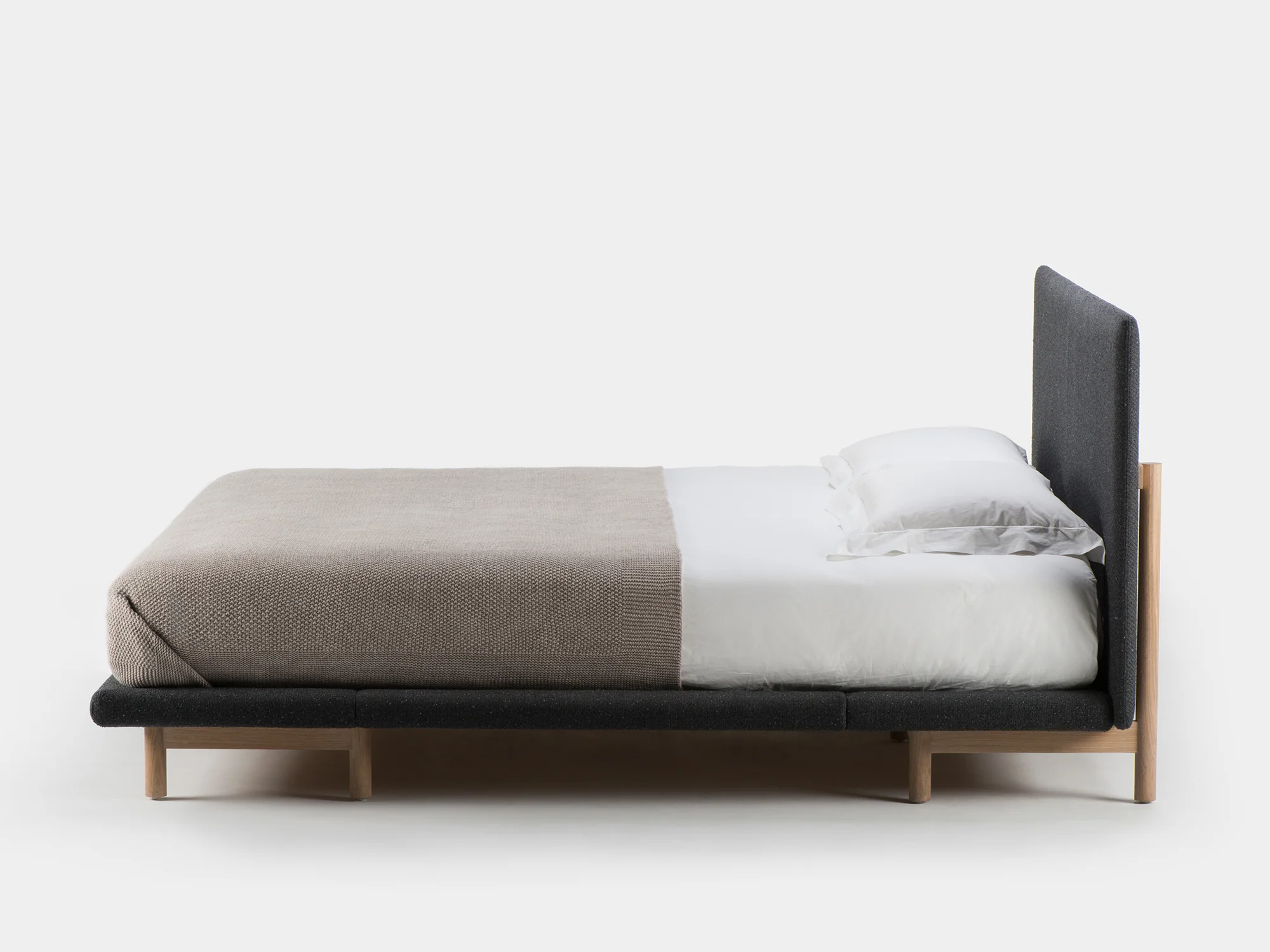DE LA ESPADA NERI & HU FRAME BED - Image 5