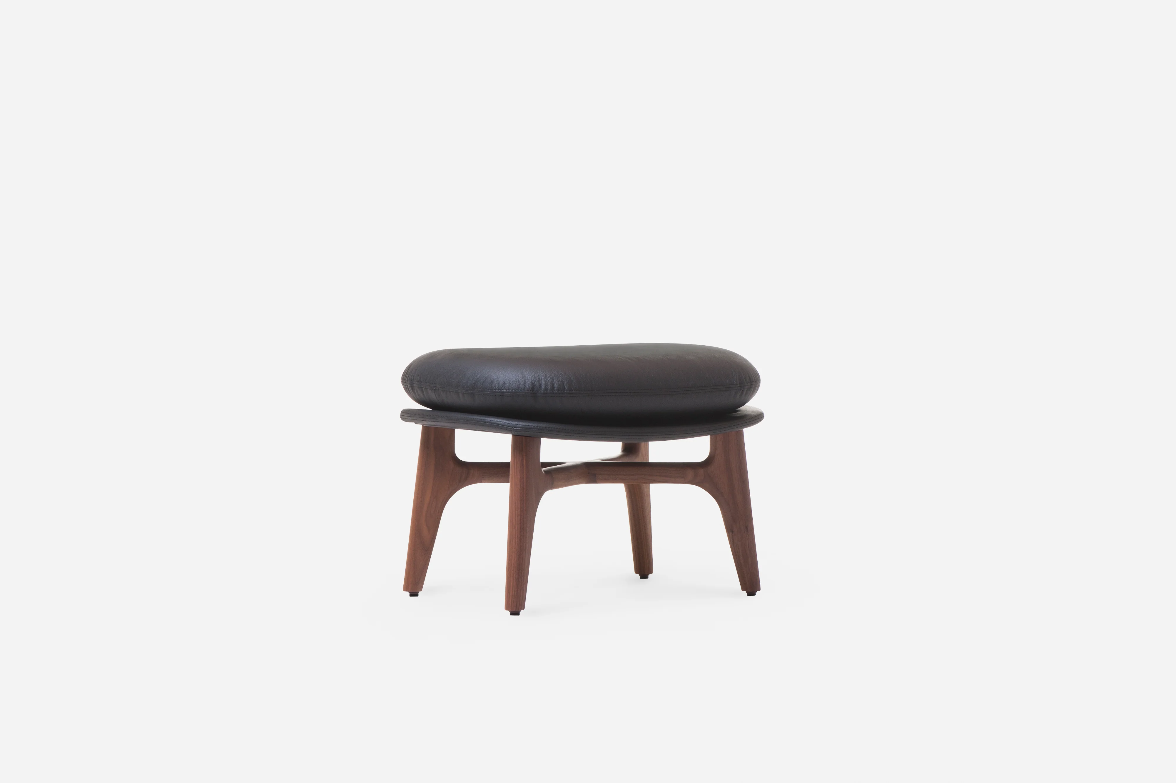 DE LA ESPADA NERI & HU SOLO OTTOMAN W24" x D19" x H17”