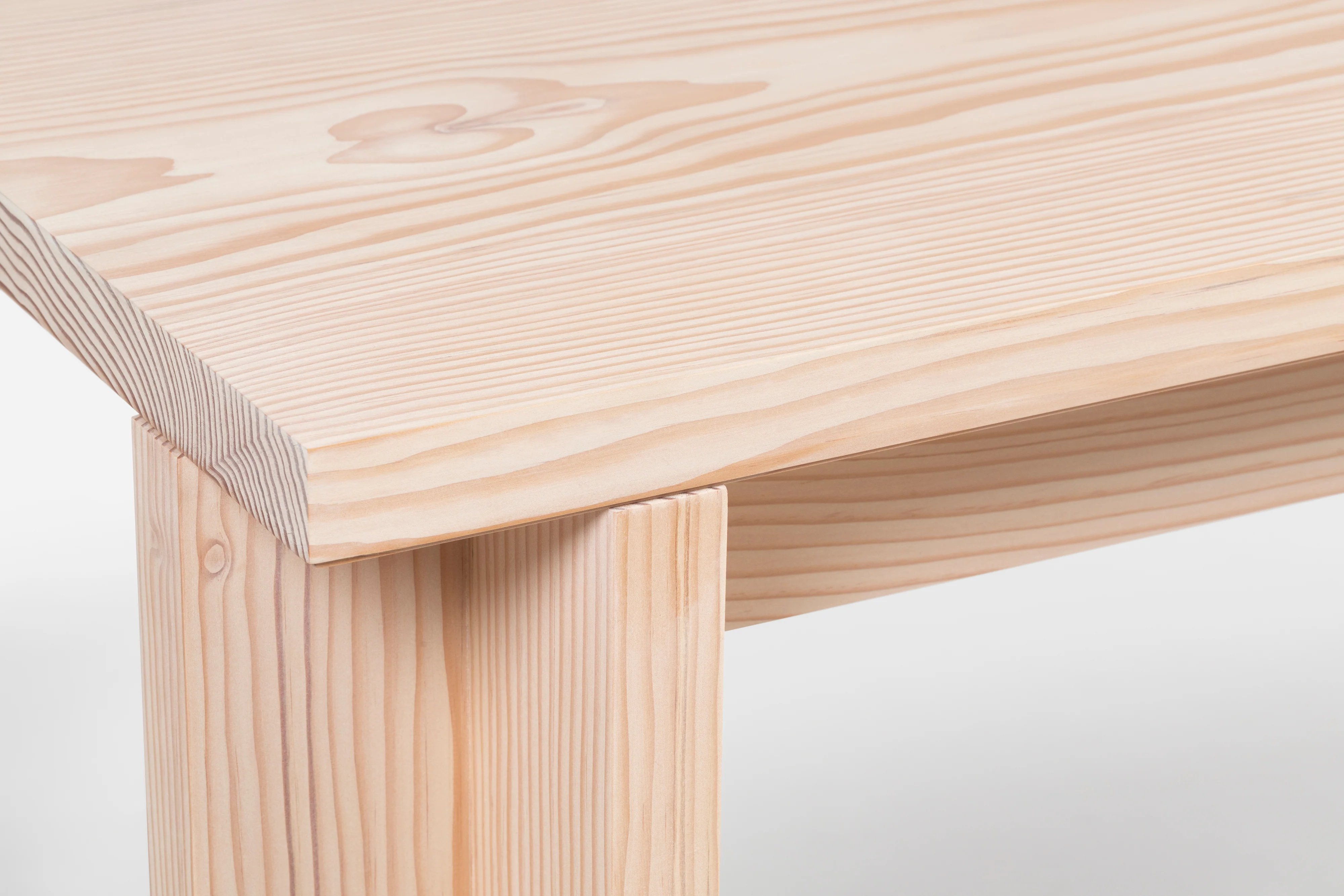 DE LA ESPADA MANUEL AIRES MATEUS TABLE ONE - Image 3