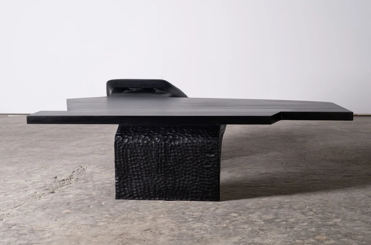 EERO MOSS EM303 COFFEE TABLE L64.9" x W43.3" x H15.7" - Image 3