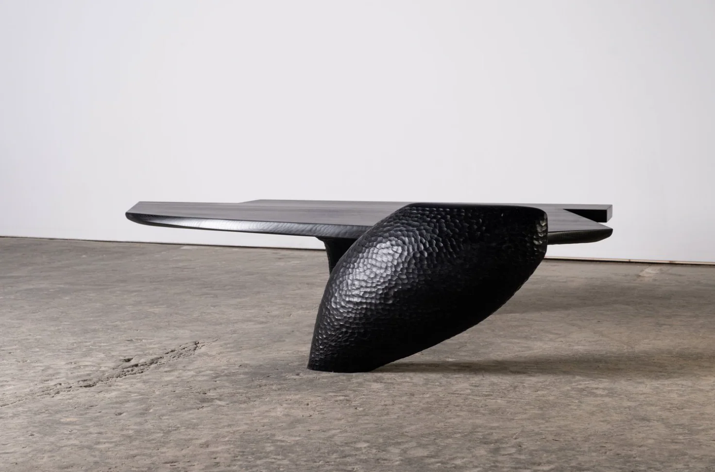 EERO MOSS EM303 COFFEE TABLE L64.9" x W43.3" x H15.7" - Image 4