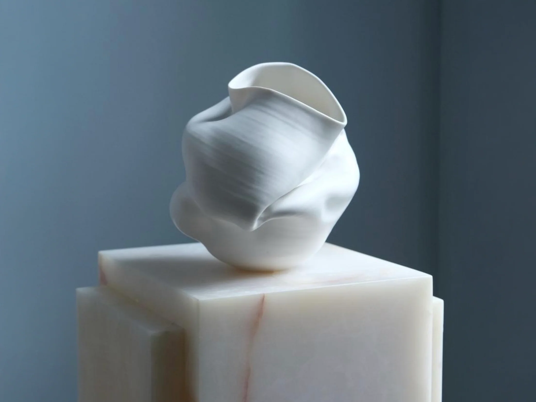 ERIN BANTA WILFORD RUPTURE VASE 08043 H8” x W9”