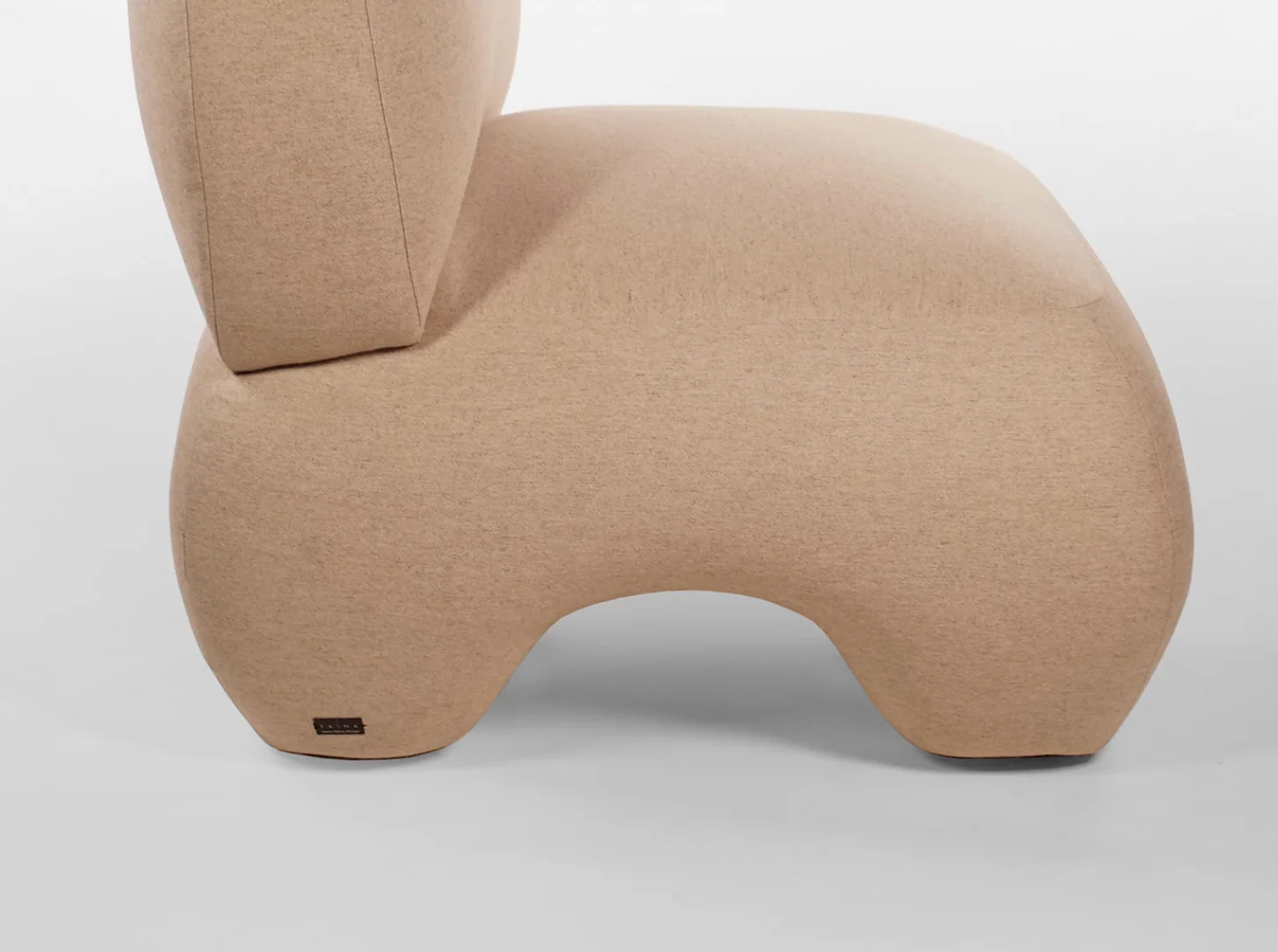 FAĪNA DOMNA ARMCHAIR L31.4" x D34.8" x H37" - Image 4