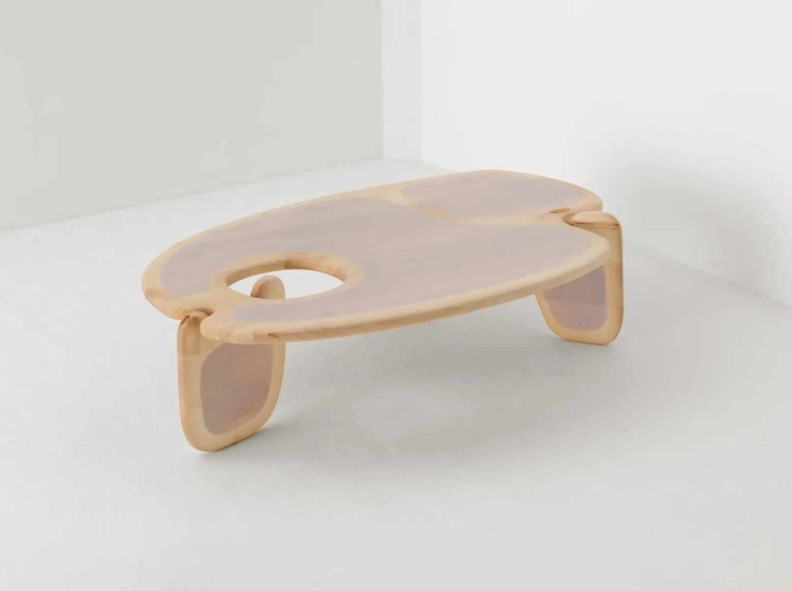 FAYE TOOGOOD PALETTE COFFEE TABLE / SOFT LILAC H15.4" x W59.1" x D39.4"