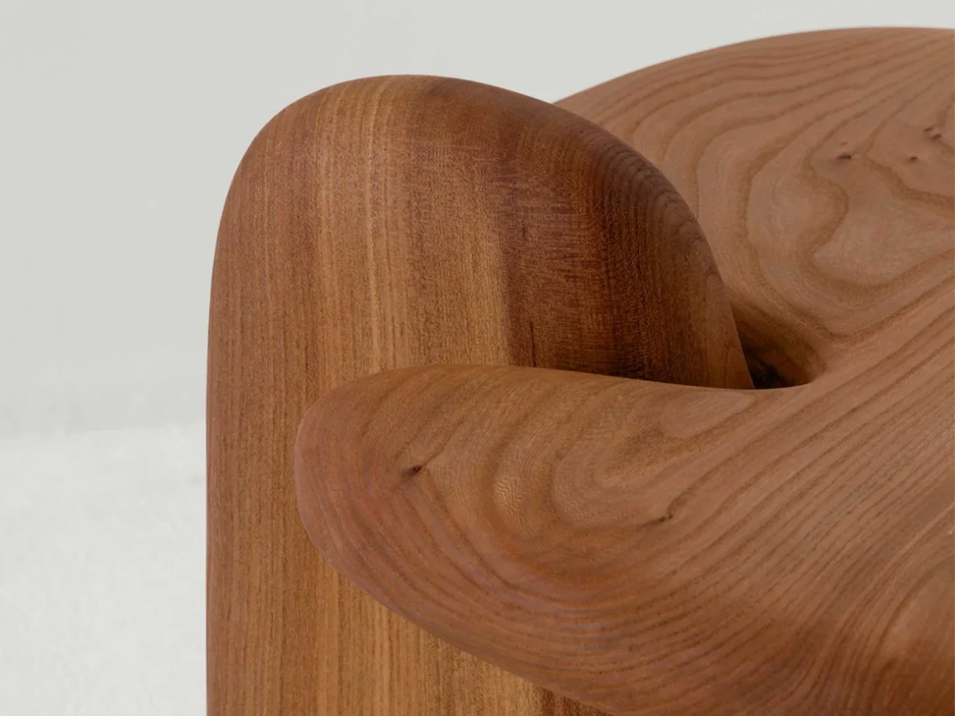 FAYE TOOGOOD PALETTE SIDE TABLE / LIMED OAK H19.3" x W20.5" x D20.1" - Image 5