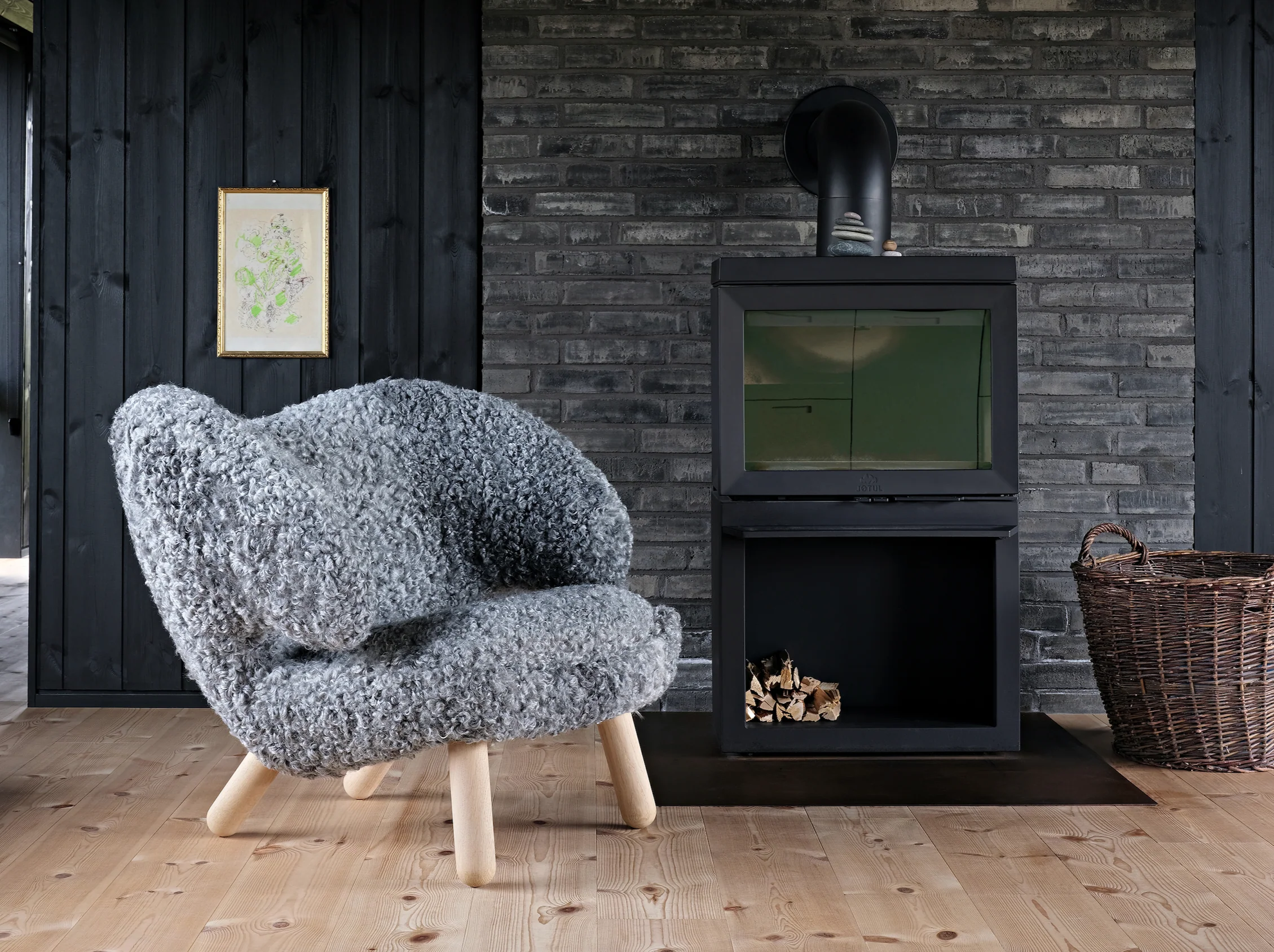FINN JUHL THE PELICAN CHAIR / GOTLAND SHEEPSKIN W33.5" x D30" x H27" x SH14.5" - Image 3