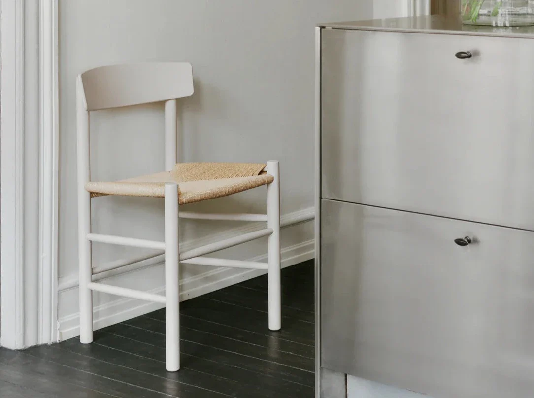 FREDERICIA BORGE MOGENSEN J39 DINING CHAIR  W19" x D17" x H31" x SH18" - Image 6