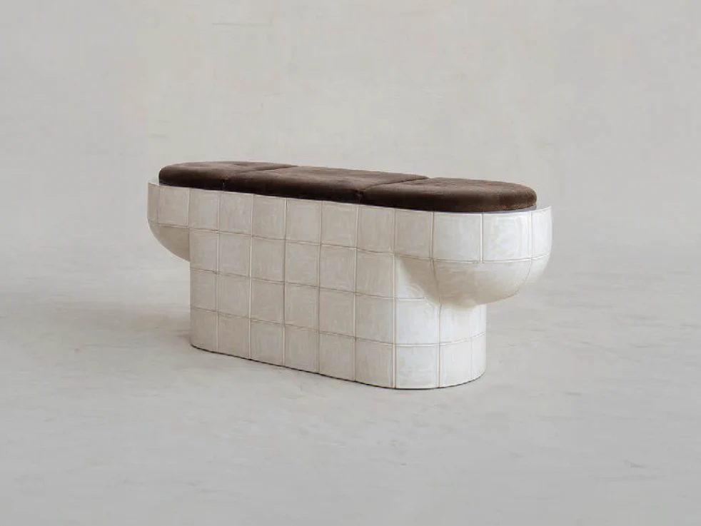 GALERIE NAINOA ARDEN BENCH 02 W49.25" x D18.75" x H19.5"