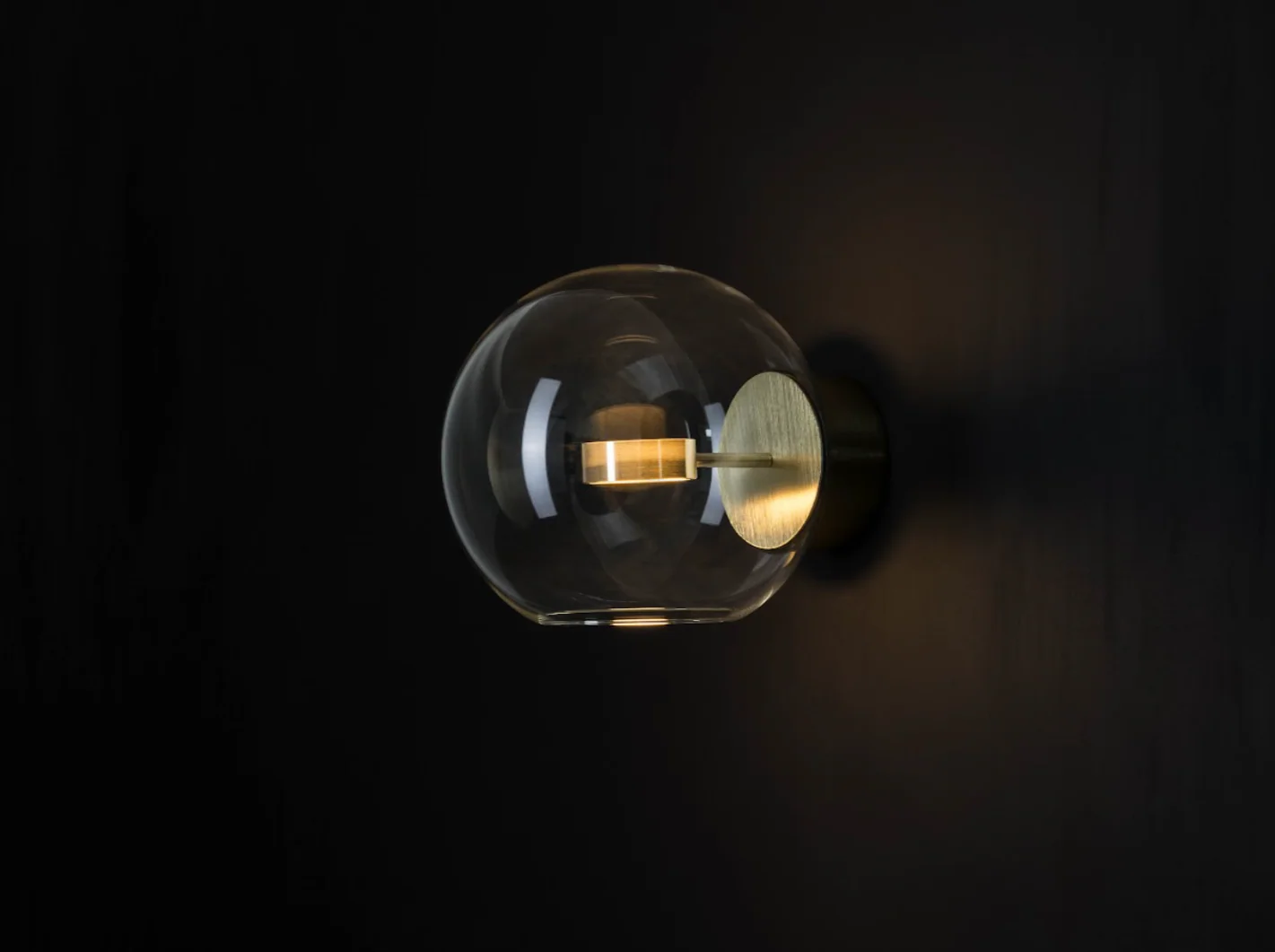 GIOPATO & COOMBES SOFFIO WALL HORIZONTAL 25 SCONCE W10" x D11" x H9"