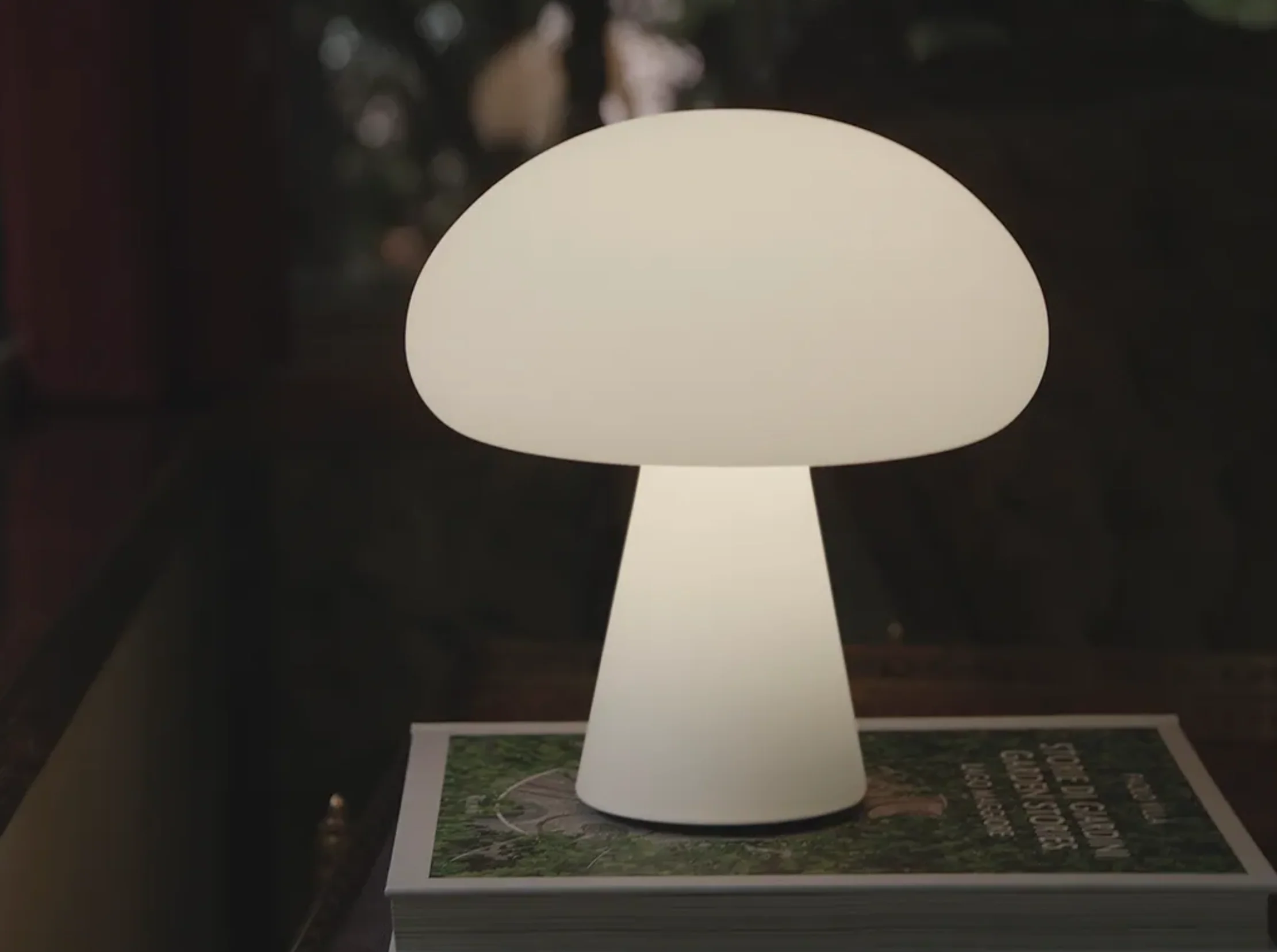 GUBI OBELLO TABLE LAMP Ă8.6" x H9.8" - Image 4