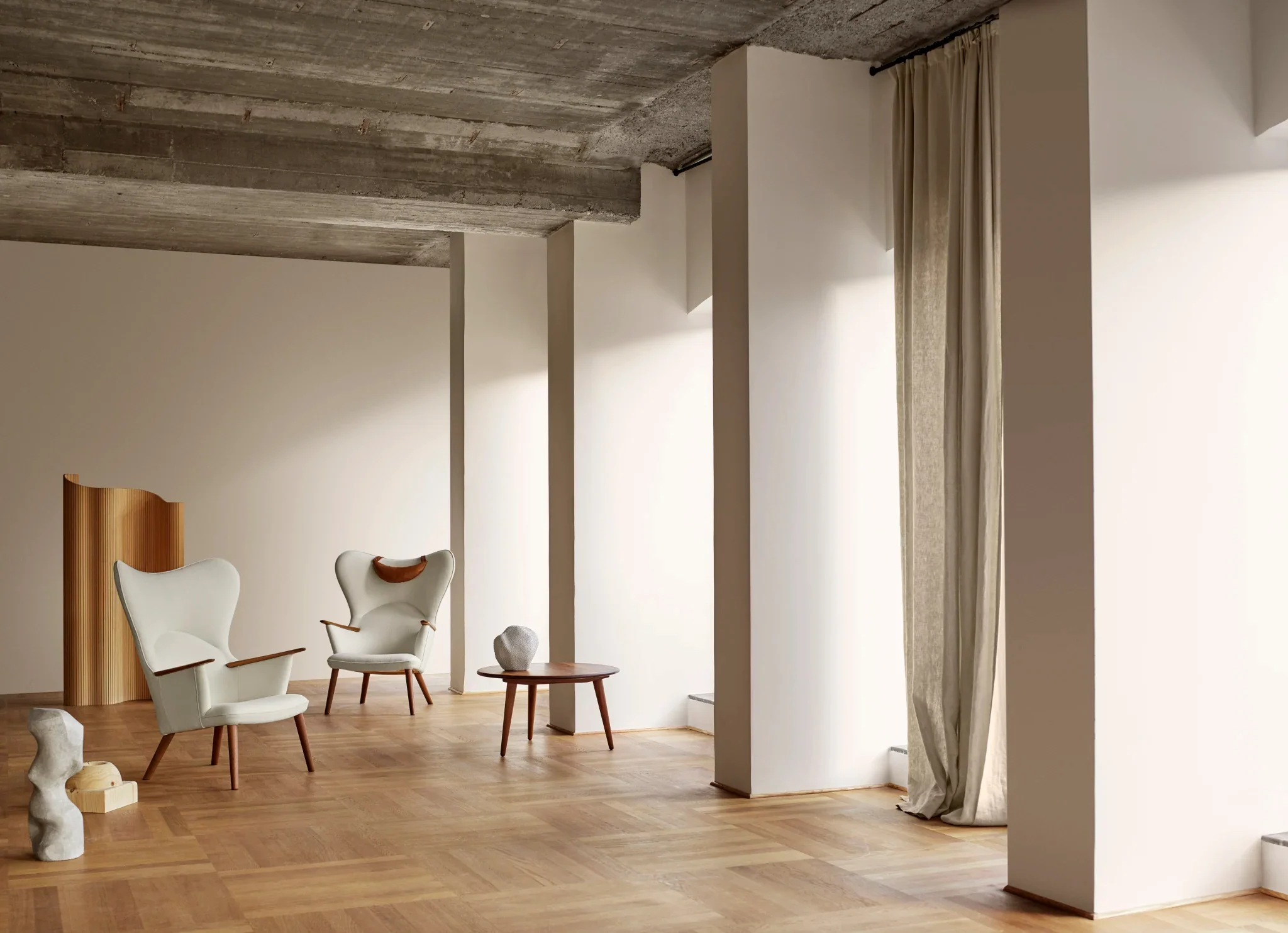CARL HANSEN HANS WEGNER CH78 MAMA BEAR CHAIR H41.7" x W33.1" x D31.5" x SH15.7" - Image 7